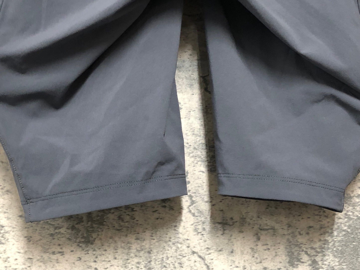 JC966 ラファ Rapha TRAIL FAST & LIGHT SHORTS サイクルパンツ グレー S 膝丈