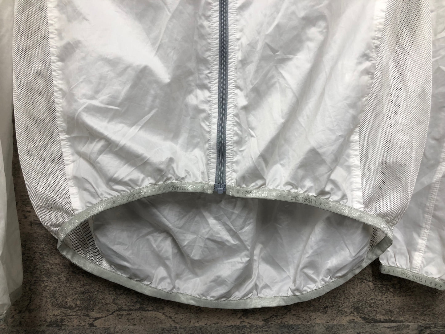 JA078 パールイズミ PEARL iZUMi 長袖 ウインドブレイカー 白 サイズ不明