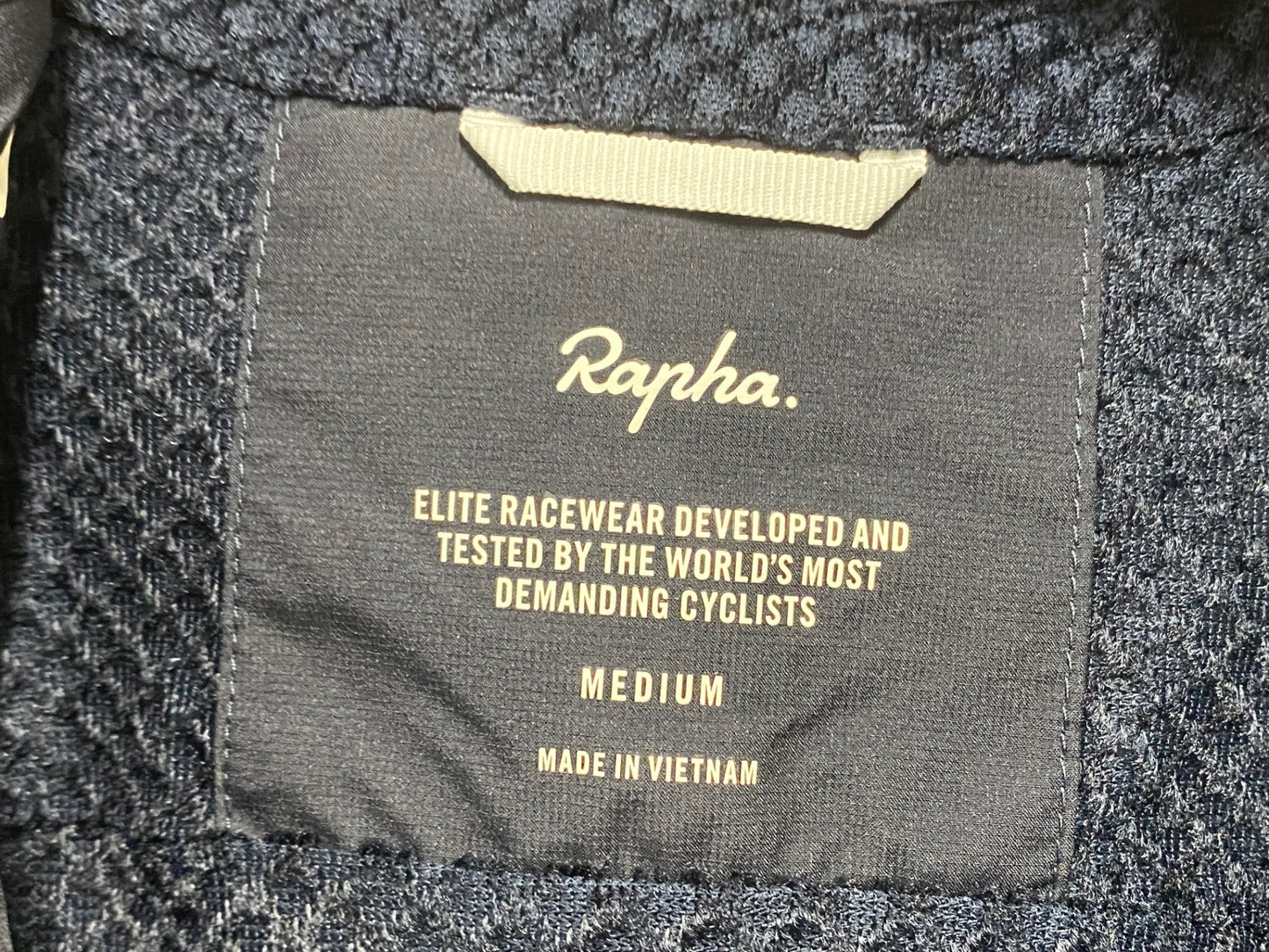 IY113 ラファ Rapha 防風 防水 サイクルジャケット M ダークブルー タグカット