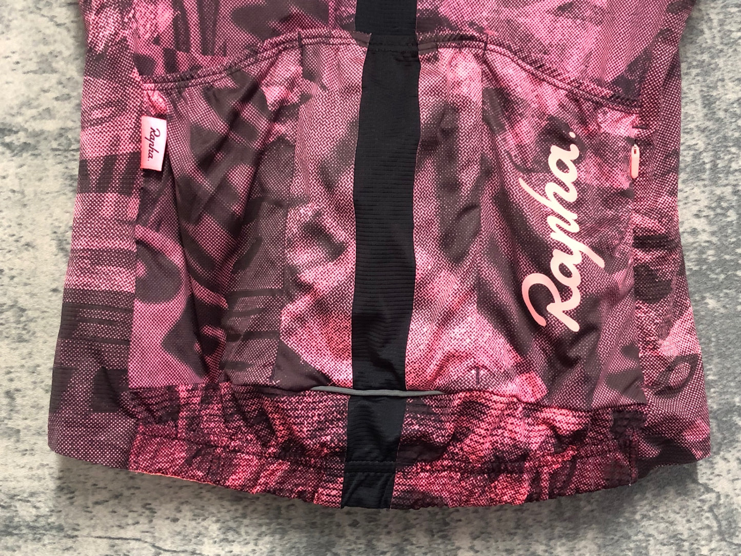 IX371 ラファ Rapha SOUPLESSE FLYWEIGHT JERSEY GRAFFITI PRINT 半袖 サイクルジャージ ピンク S