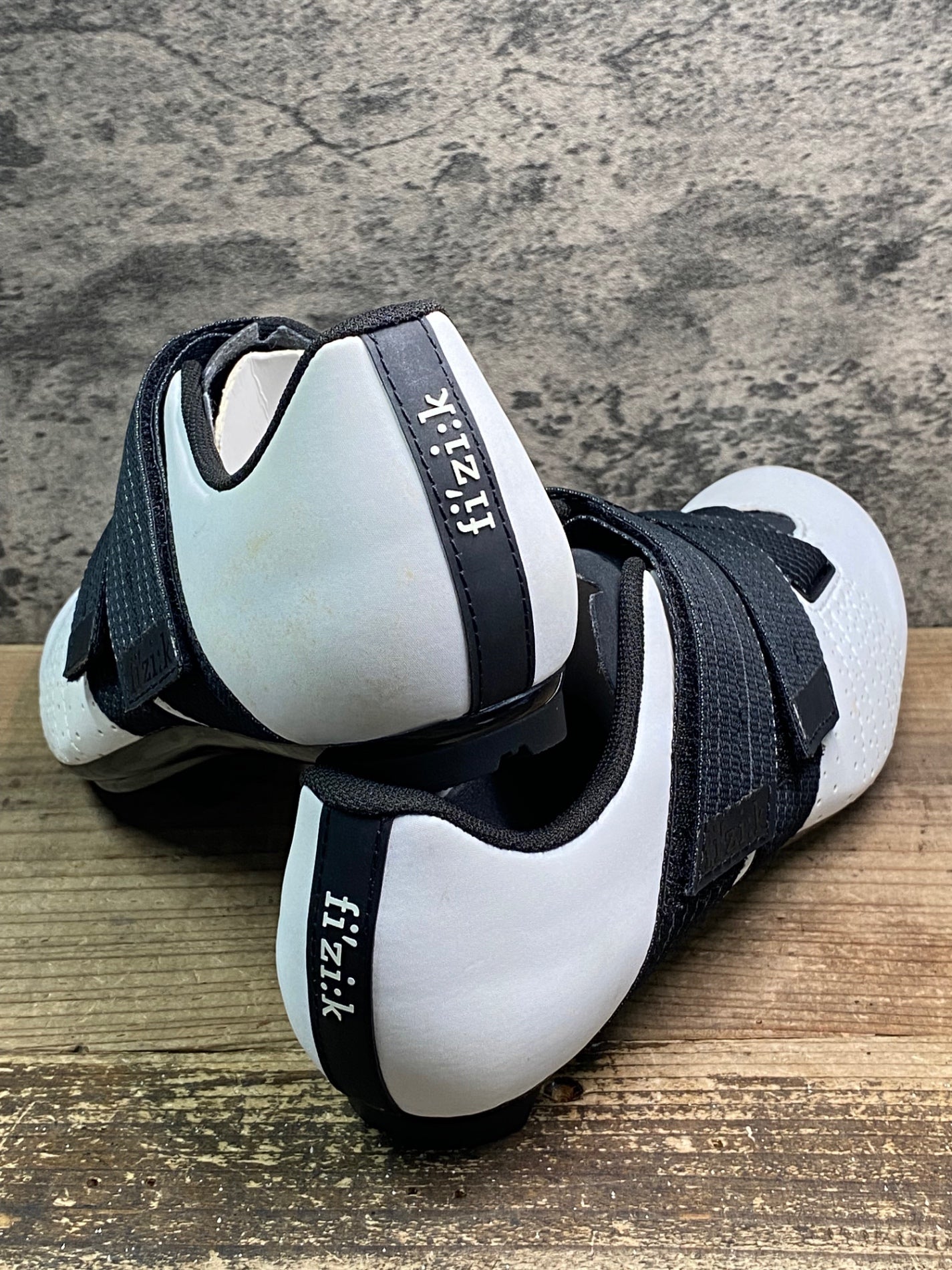 IX106 フィジーク fizik TEMPO R5 POWERSTRAP shoes ビンディングシューズ 白 黒 EU41 SPD-SL