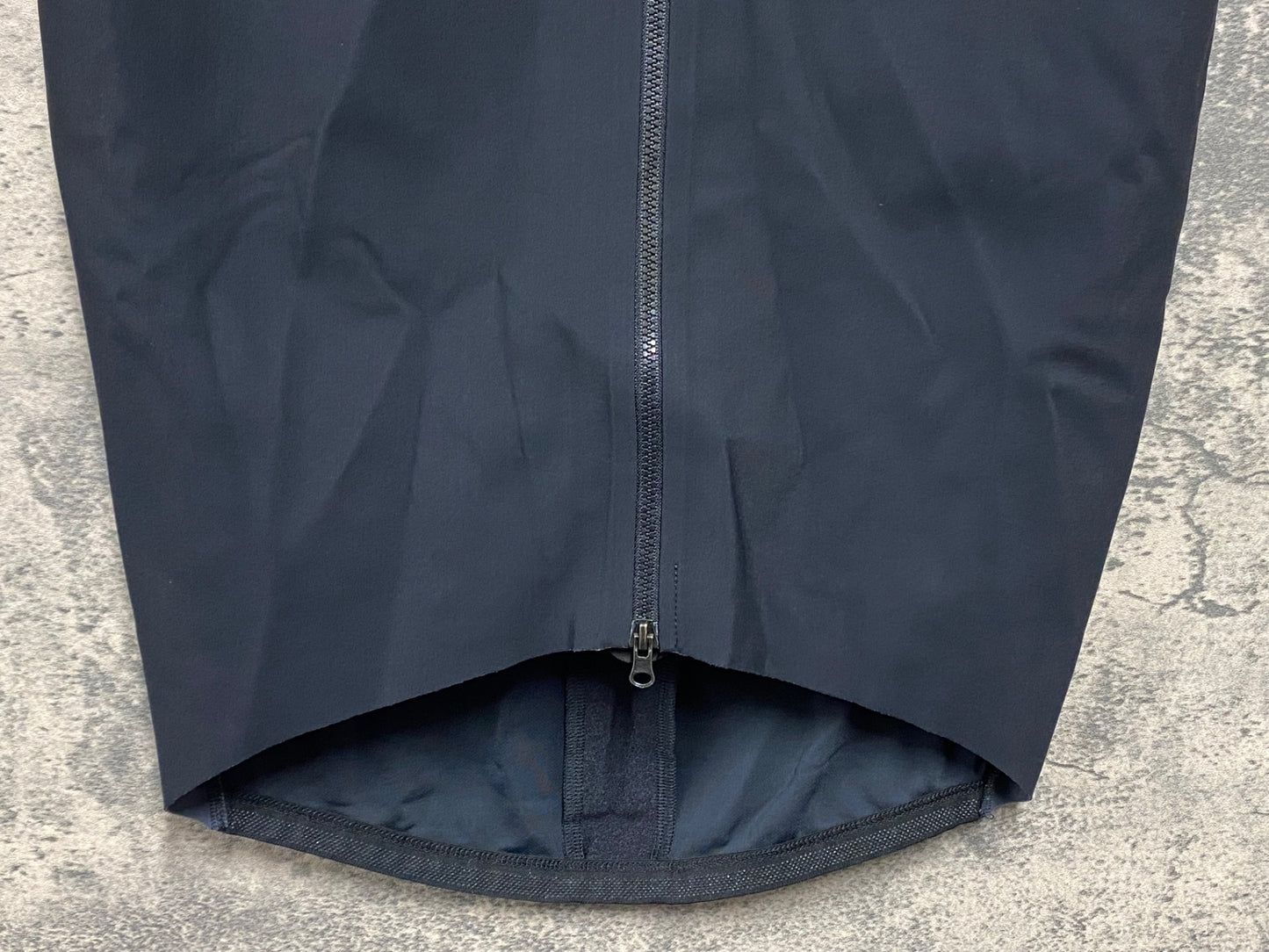 IU536 アソス assos エキップ EQUIPE RS SPRING FALL AERO GILET サイクルベスト ジレ 黒 M