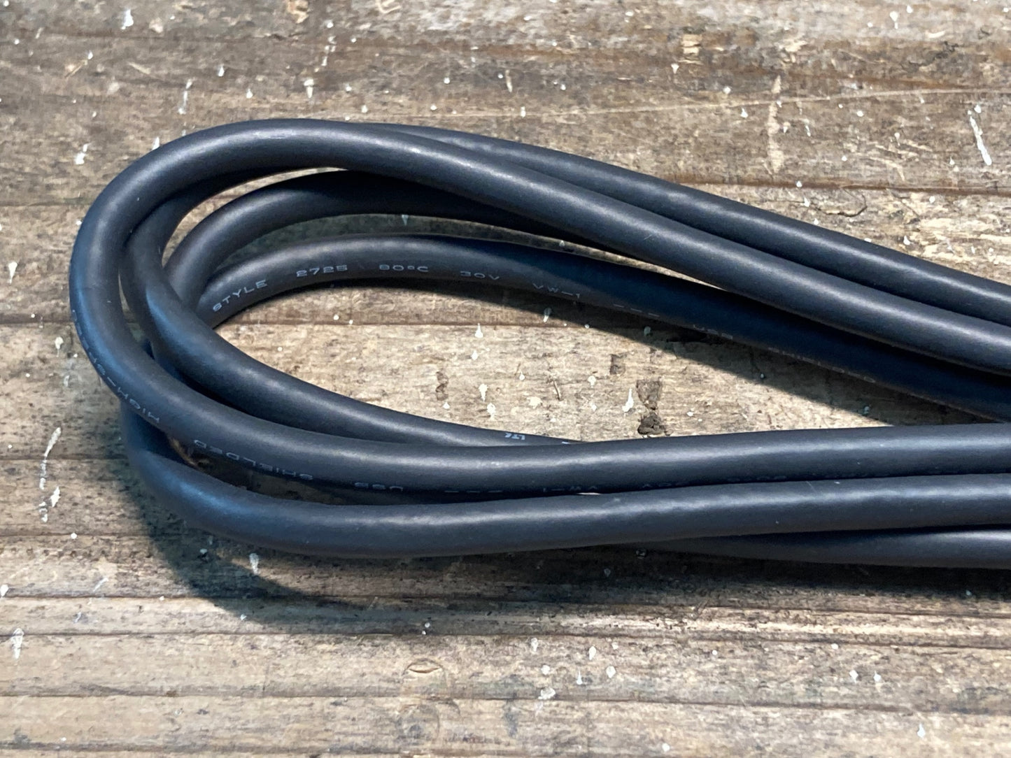 IQ095 シマノ SHIMANO EW-EC300 充電コネクター