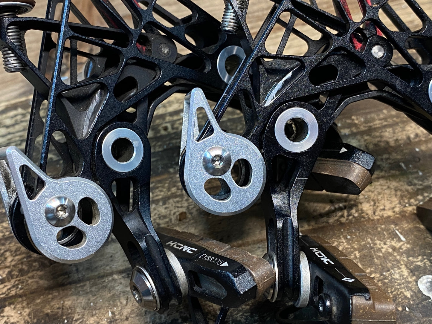 IS641 KCNC CB3 ANGLE キャリパーブレーキ 黒 前後セット