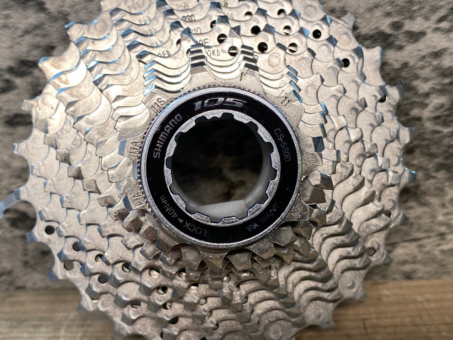 IW977 シマノ SHIMANO 105 CS-5800 スプロケット 11S 11-28T