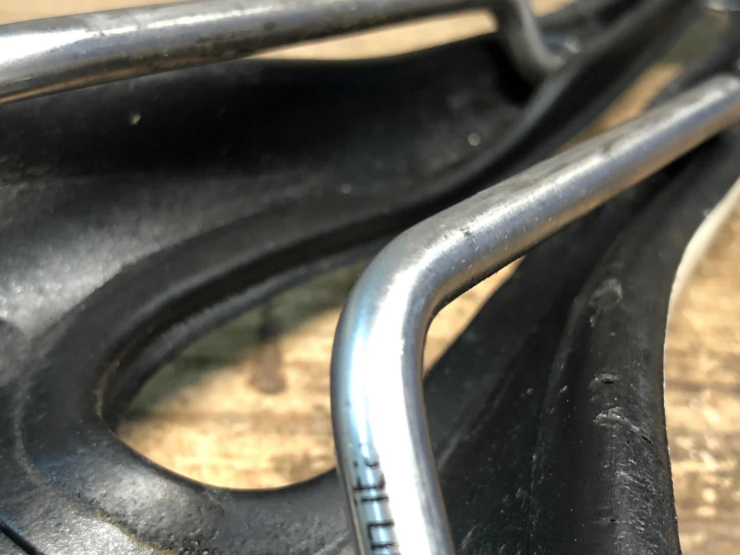 JA066 セラ SELLE SMP ヘル HELL サドル aisi304 白 実測145mm