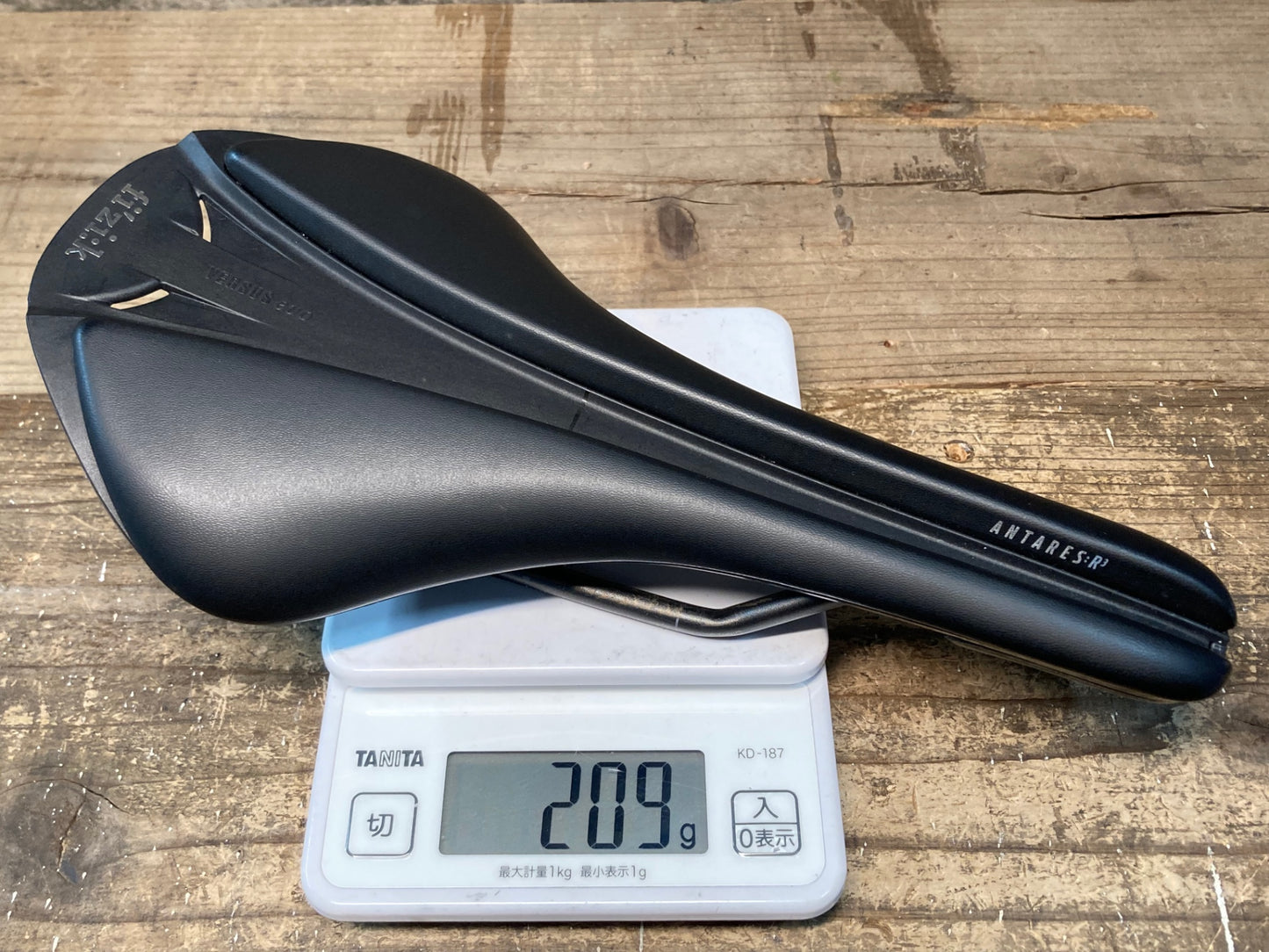 IY465 フィジーク fizik ANTARES VERSUS EVO R3 サドル 139mm kiumレール ※プレート欠品