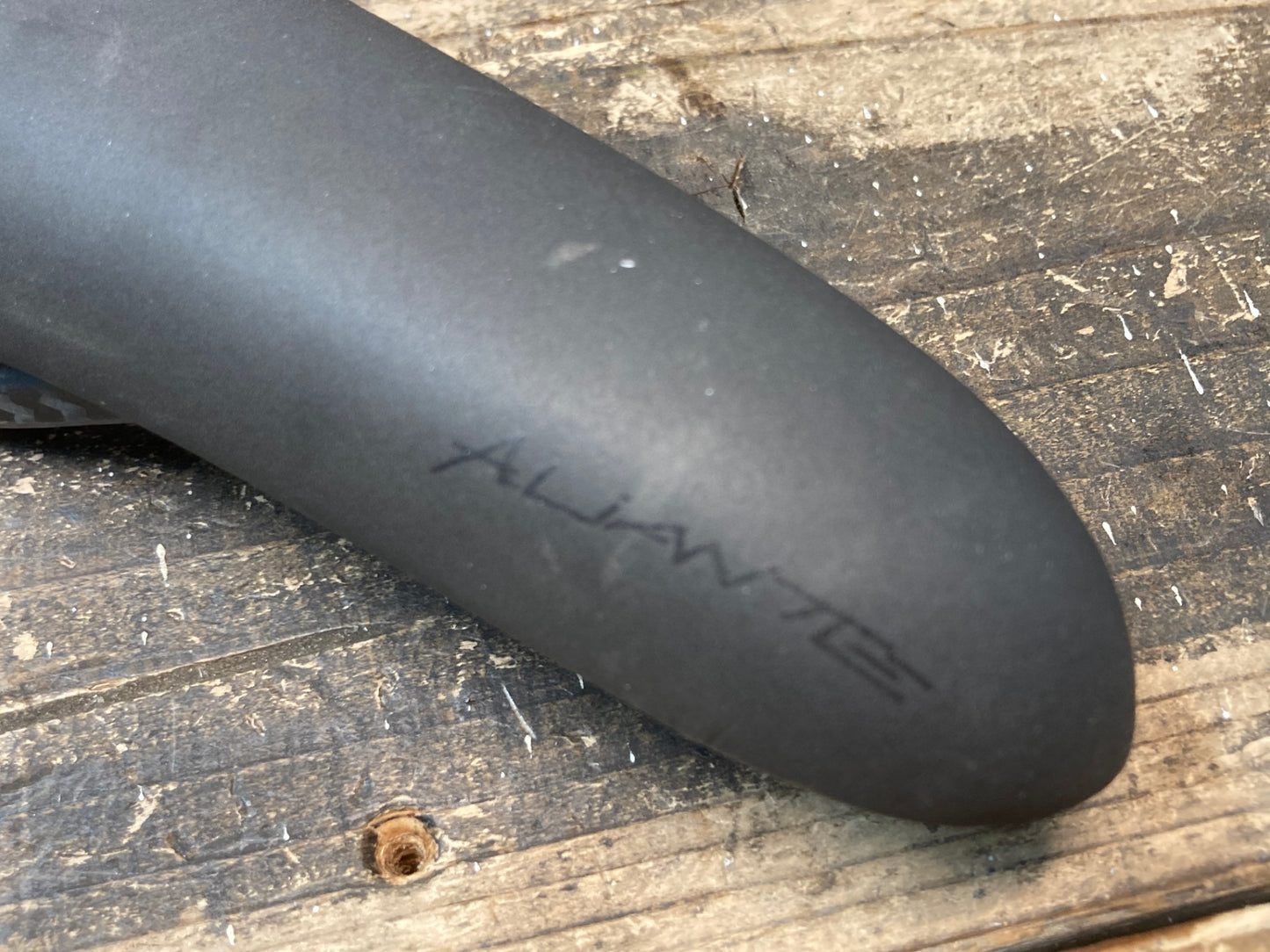 IU660 フィジーク fizik アリアンテ ALIANTE R1 サドル 黒 136mm BRAIDE カーボンレール