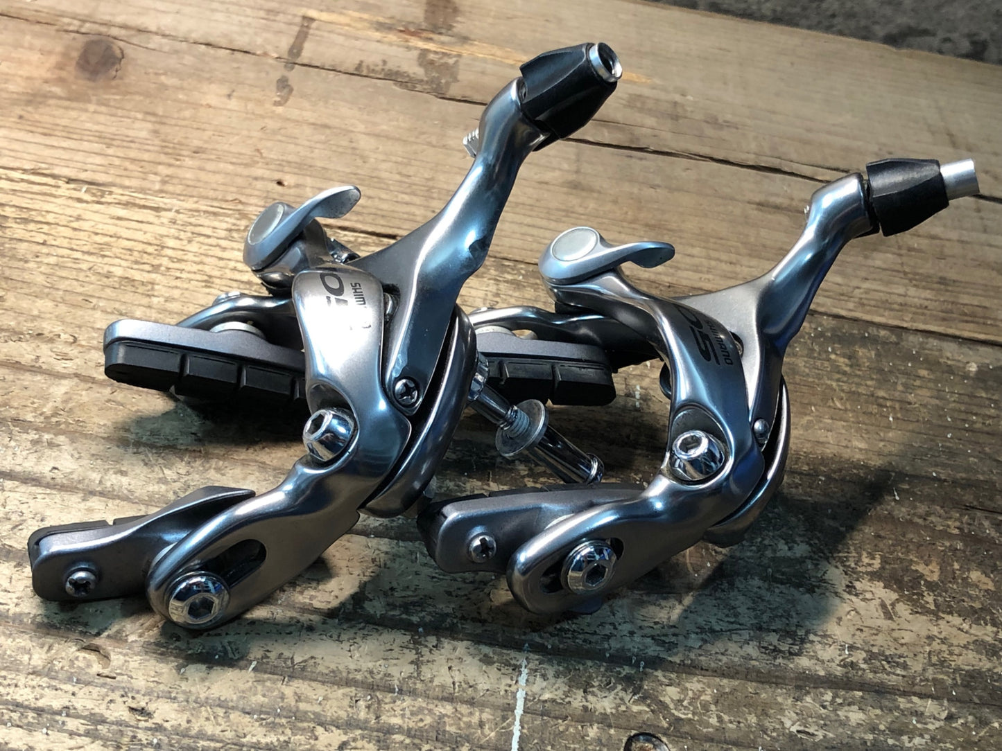 IZ383 シマノ SHIMANO 105 BR-5600 キャリパーブレーキ 前後セット シルバー