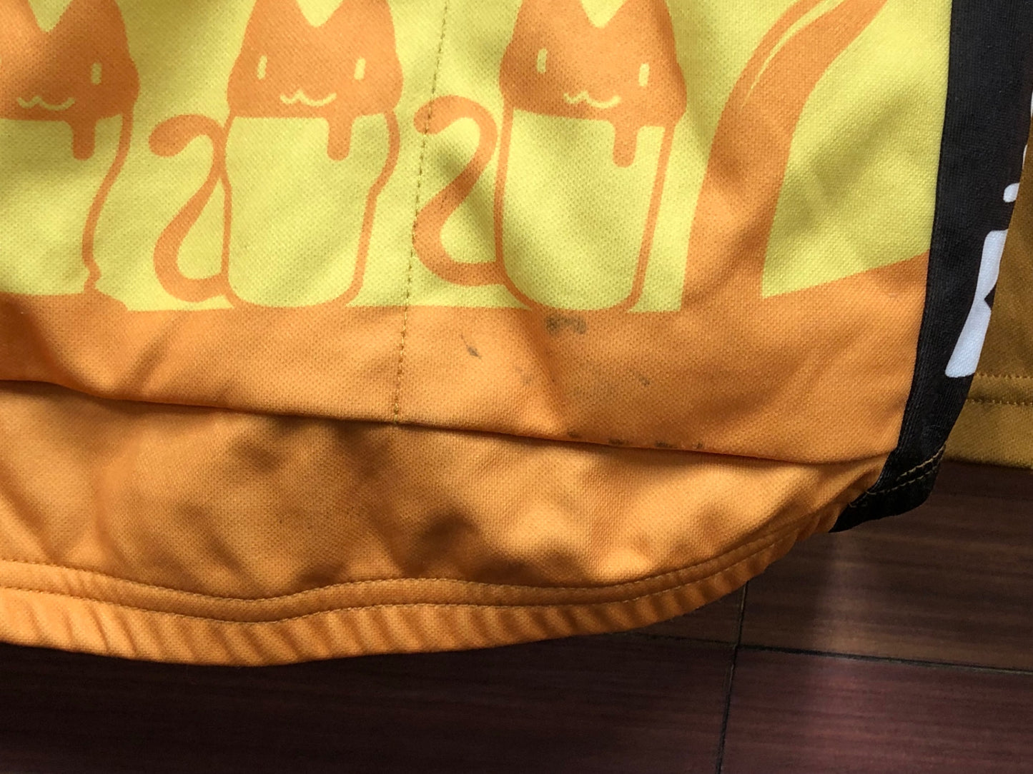 IT003 サンボルト SUNVOLT 長袖 サイクルジャージ 白 黄 L 裏起毛 けだまファミリー 痛ジャージ