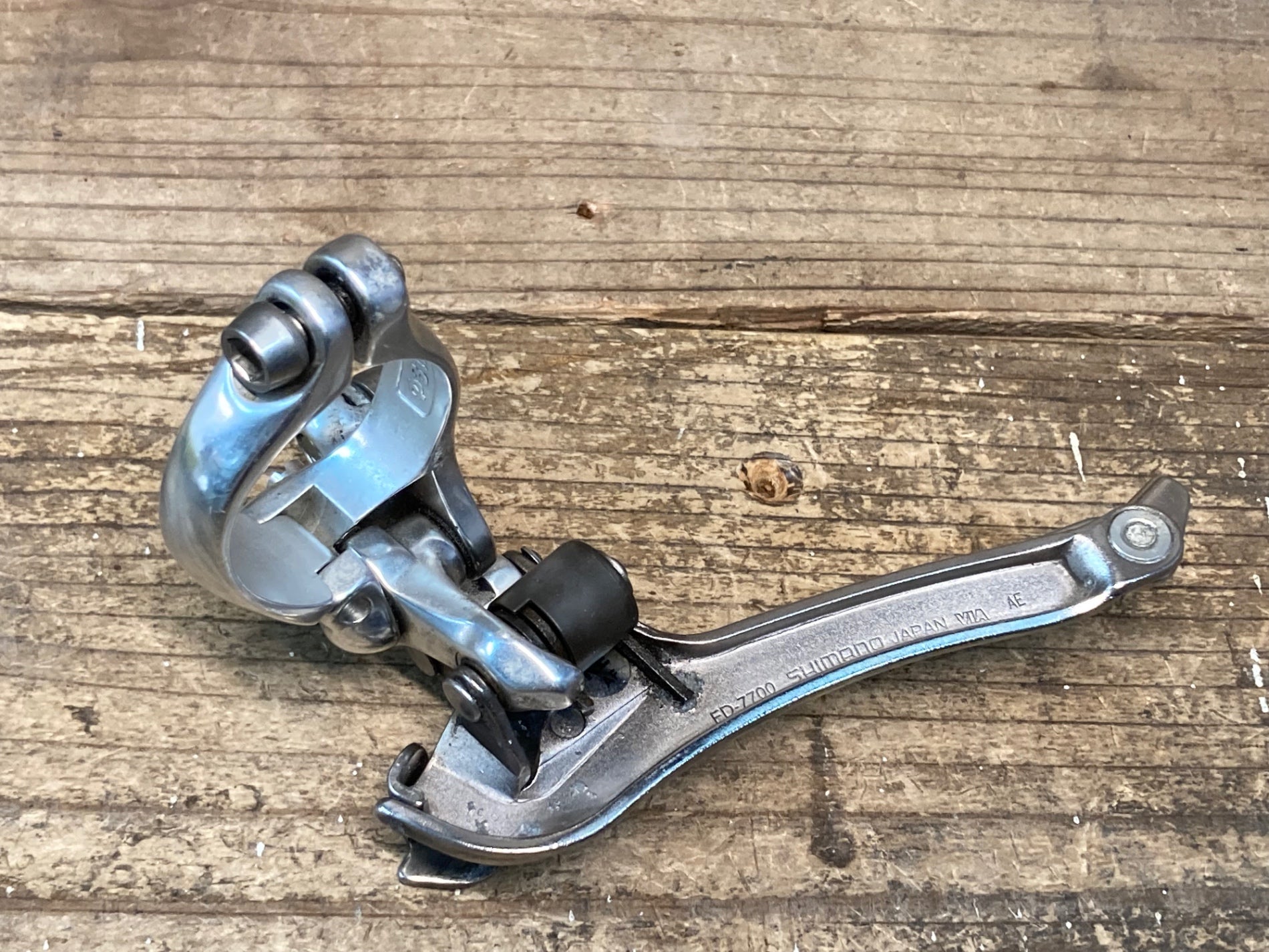 IB681 シマノ SHIMANO デュラエース DURA-ACE FD-7700 フロント IB681 シマノ SHIMANO デュラエース DURA-ACE FD-7700 フロント