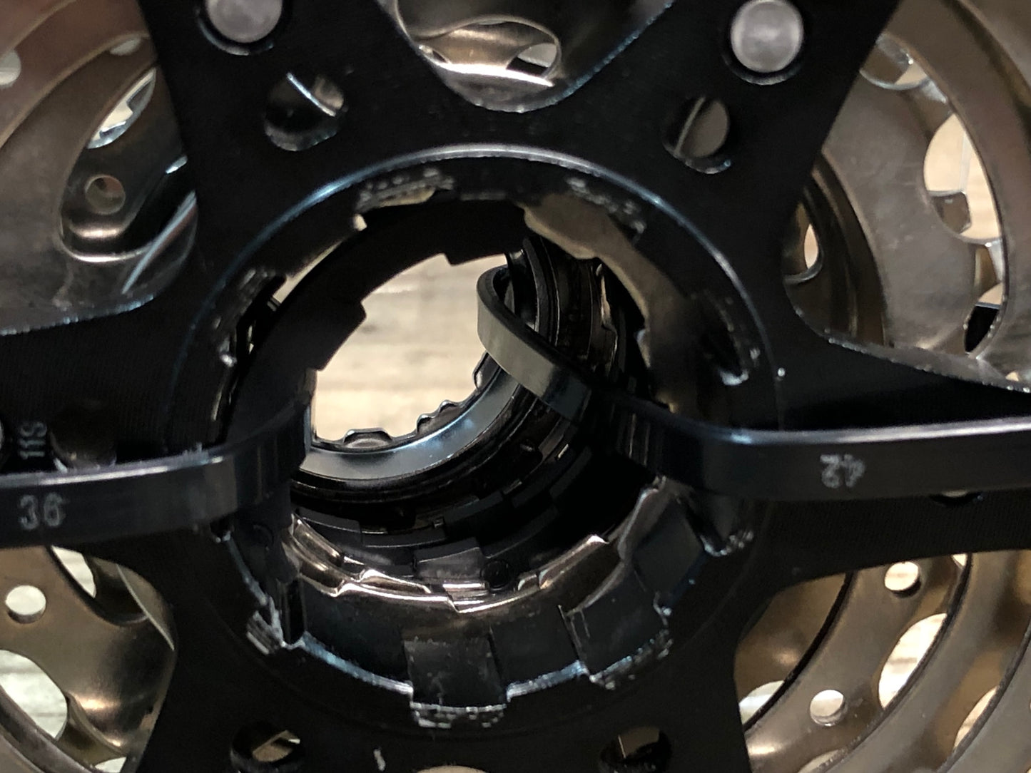 IL069 シマノ SHIMANO 105 CS-5800 スプロケット 11-28T 11s