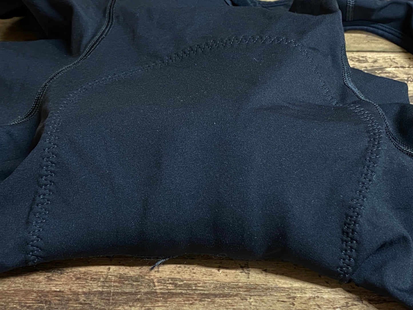 IO535 ヴェロビチ velobici Internationalist BIB SHORTS ビブショーツ 黒 4