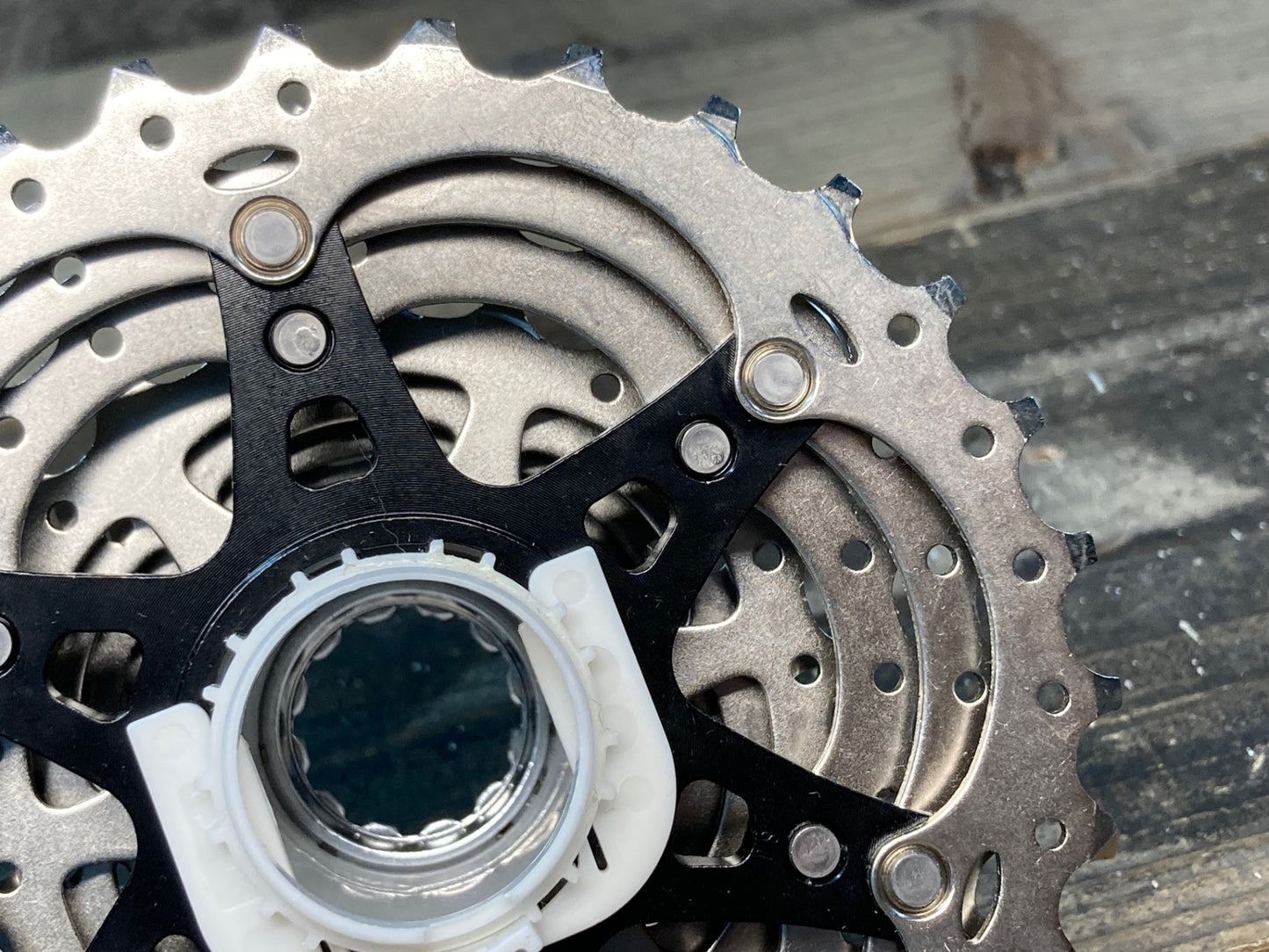 IN736 シマノ SHIMANO 105 CS-R7000 スプロケット 11S 11-30T