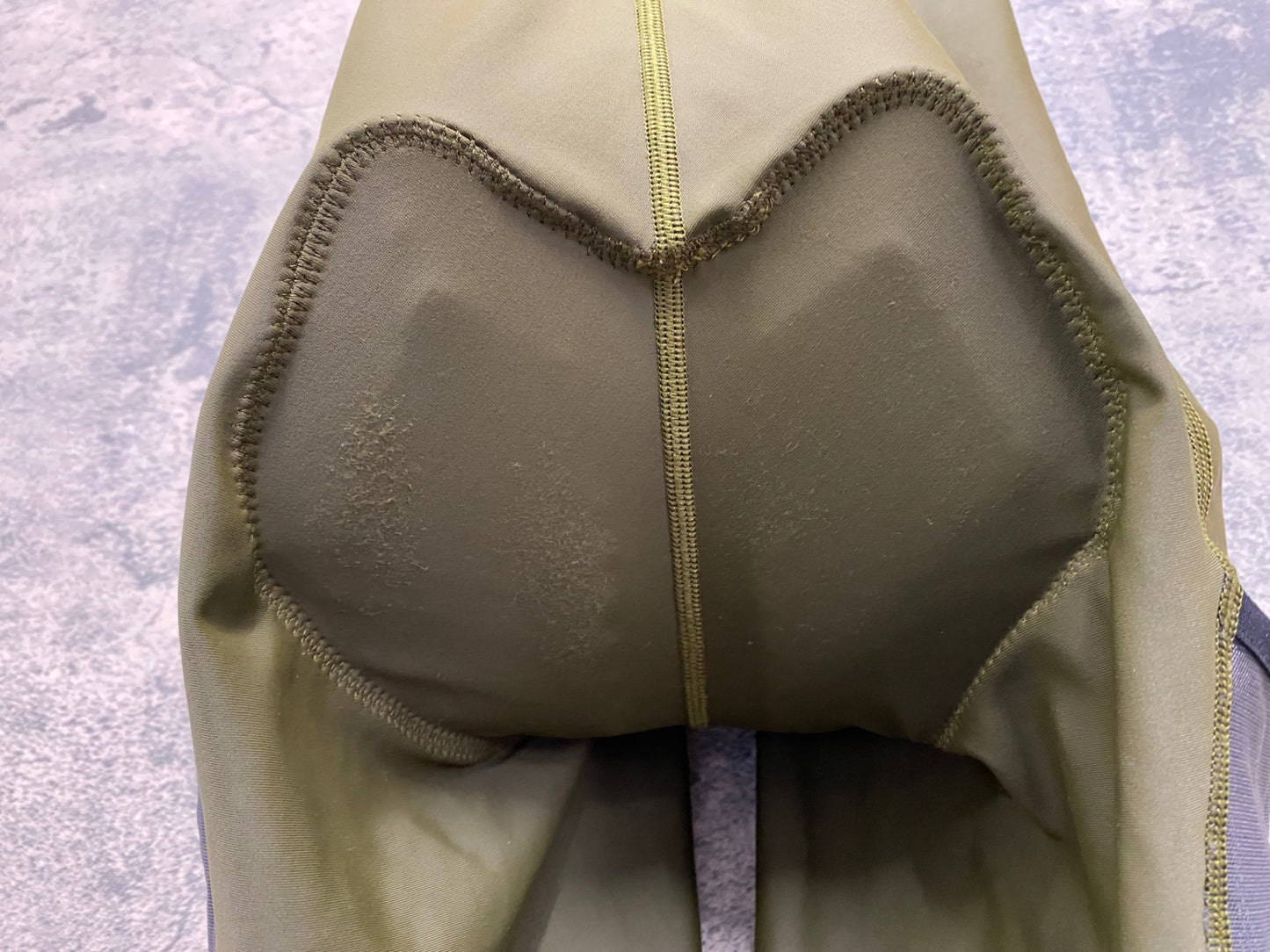 IX408 リオンドカペルミュール Lion de KAPELMUUR カーゴビブショーツ オリーブ S