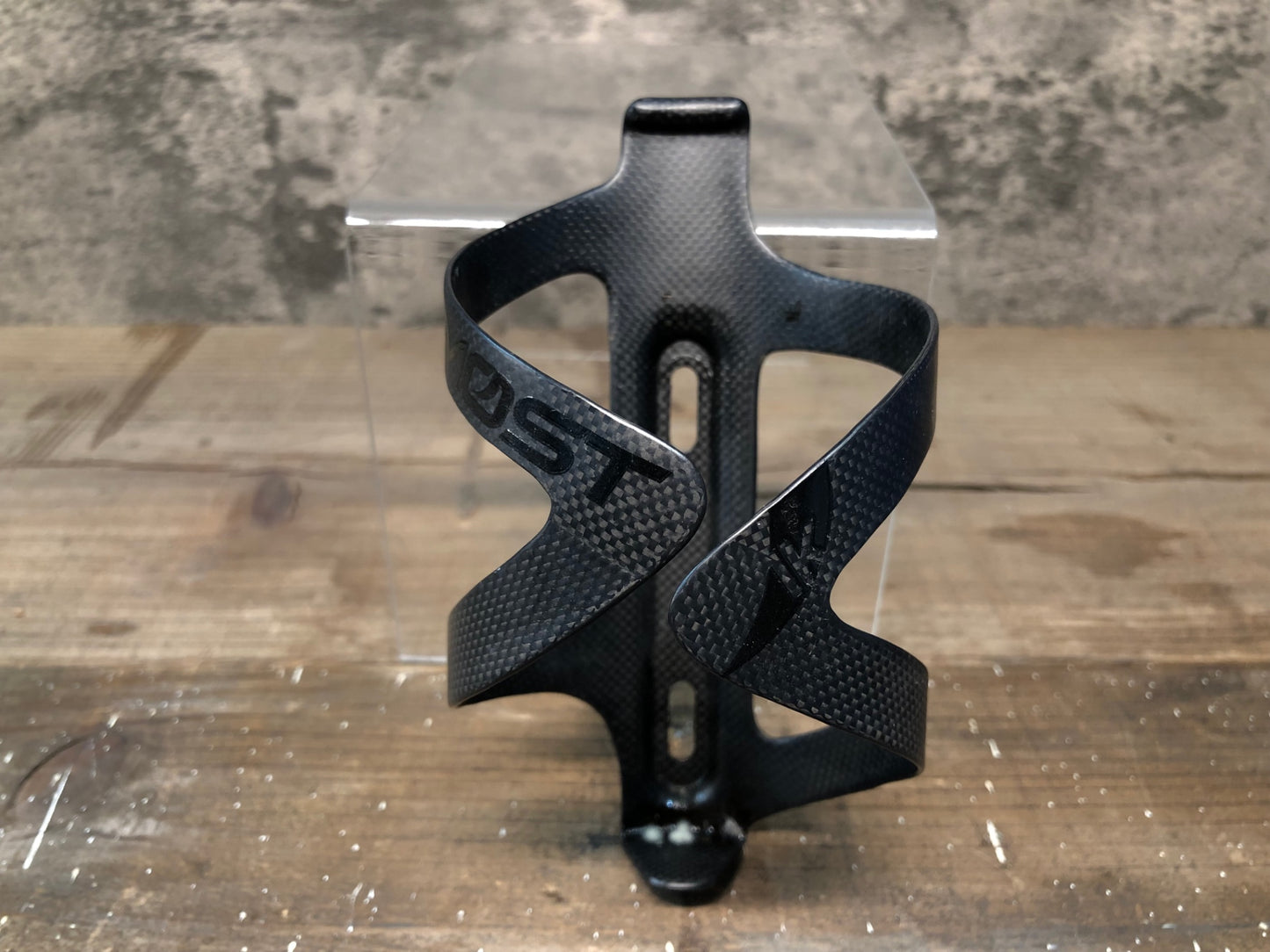 IN656 モスト MOST 1K カーボン ボトルケージ