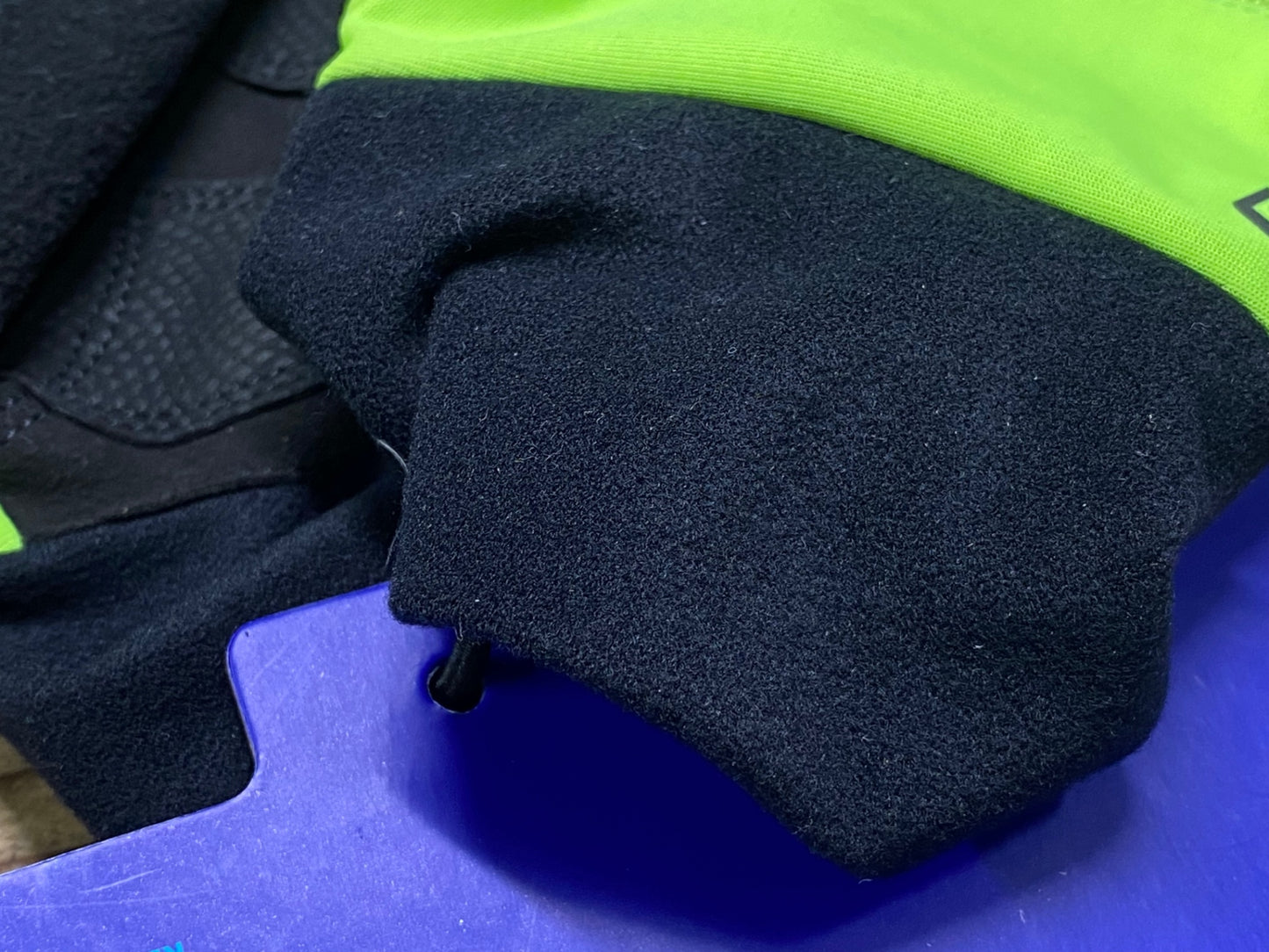 IV963 ジャイアント GIANT CHILL LITE グローブ 黄 L