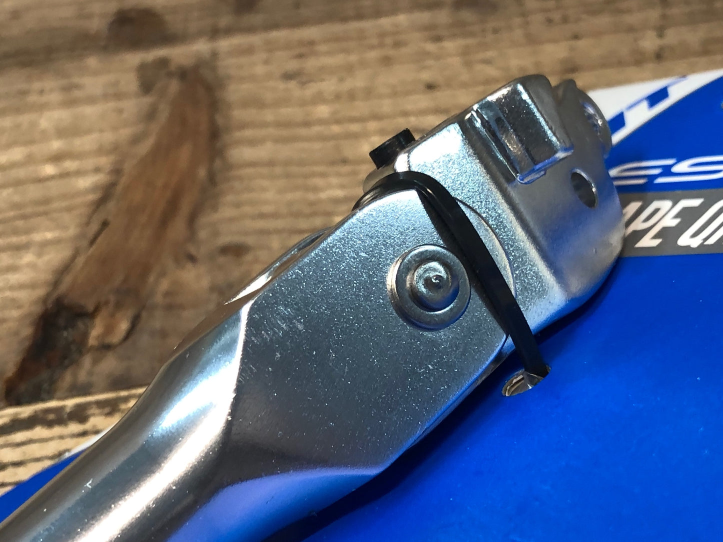 IV813 ジャイアント GIANT ESCAPE QR KICKSTAND スタンド