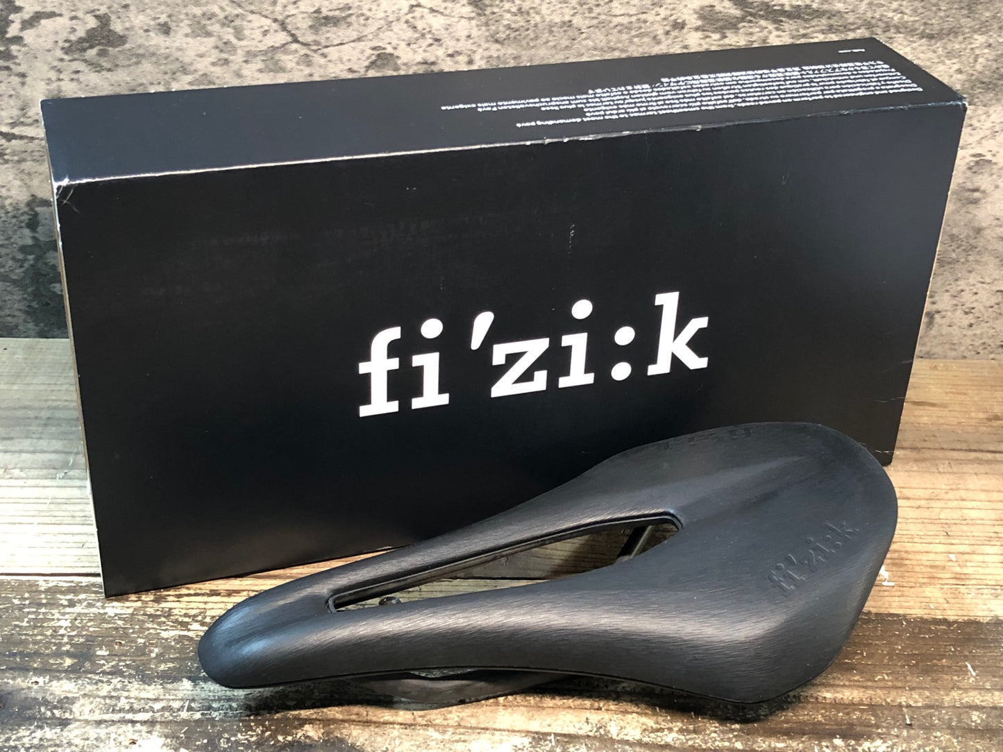 IX558 フィジーク Fizik ヴェント アルゴ VENTO ARGO 00 サドル カーボンレール 140mm