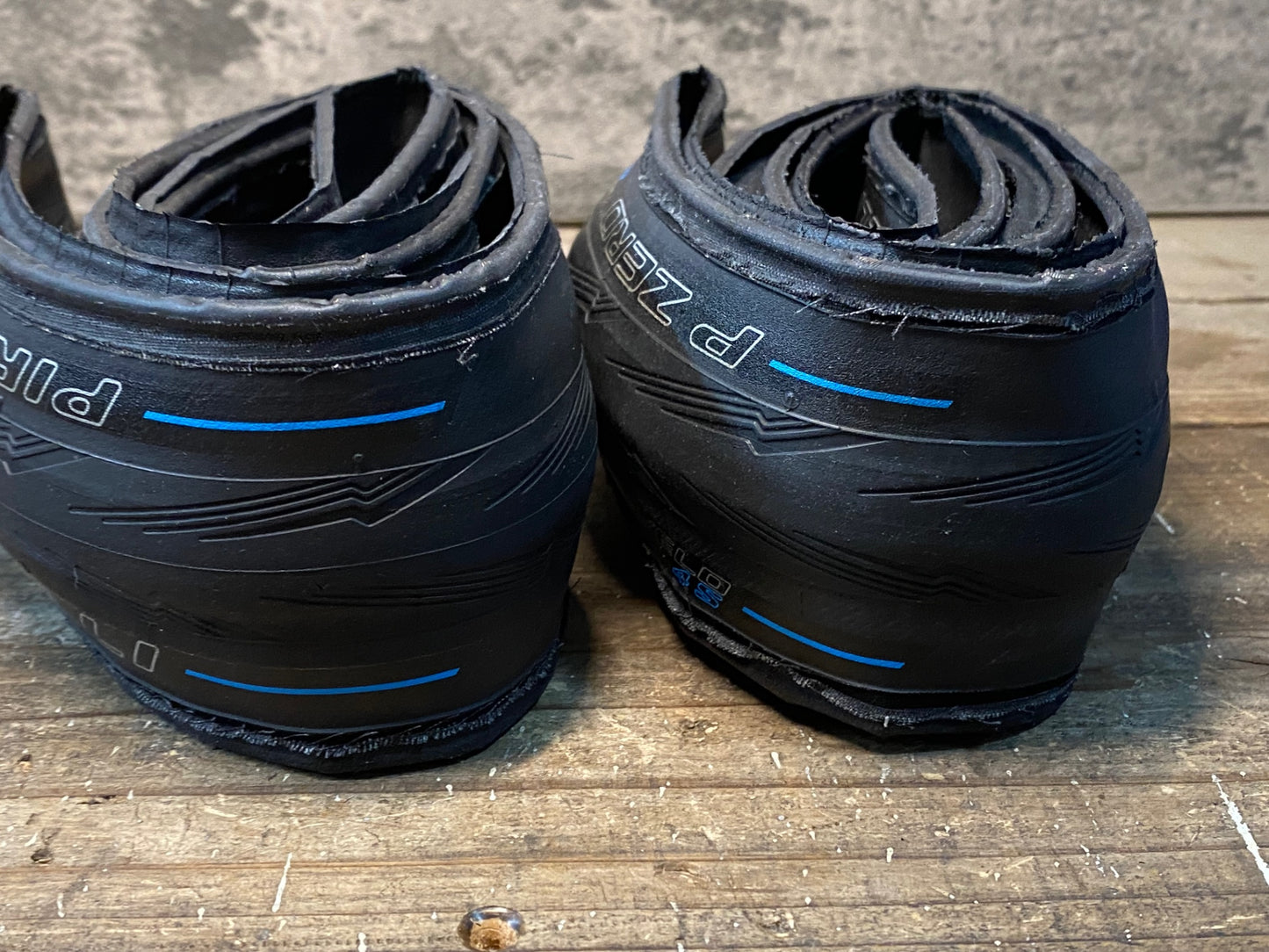 IQ547 ピレリ PIRELLI P ZERO VELO 4S クリンチャータイヤ 700x25C 2本セット 7分山