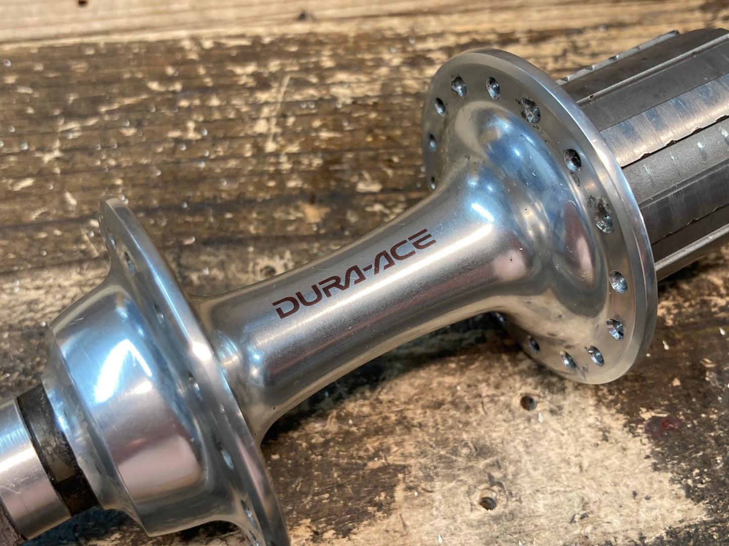 IU786 シマノ SHIMANO デュラエース DURA-ACE FH-7700 リア フリーハブ 32H