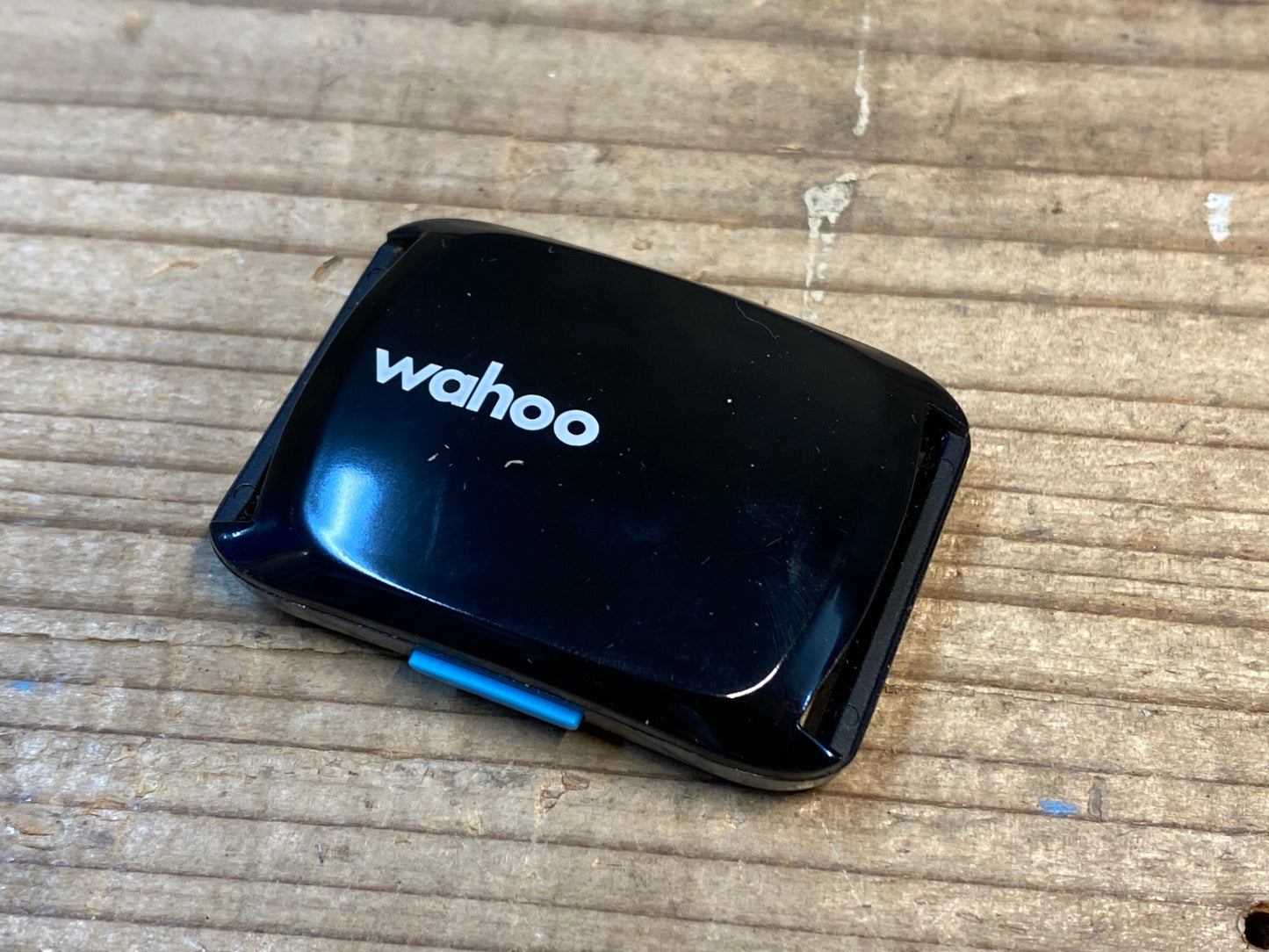 IE728 ワフー Wahoo TICKR FIT 心拍計 起動確認済