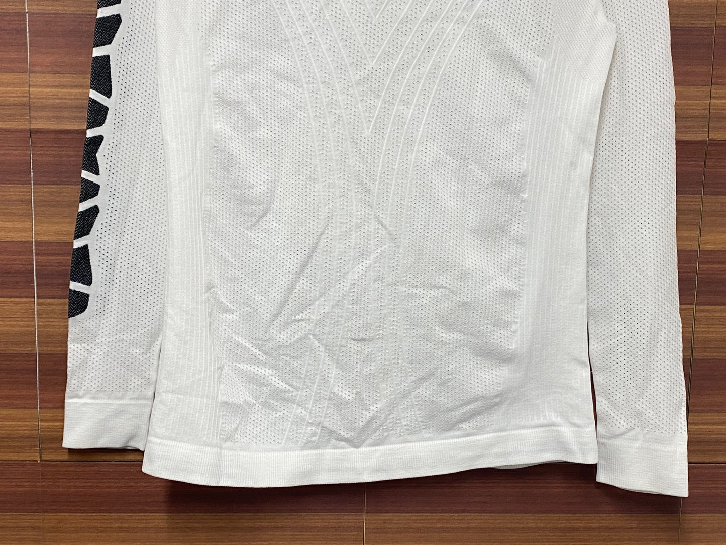 IS026 アソス assos 長袖 ベースレイヤー 白 Ⅰ