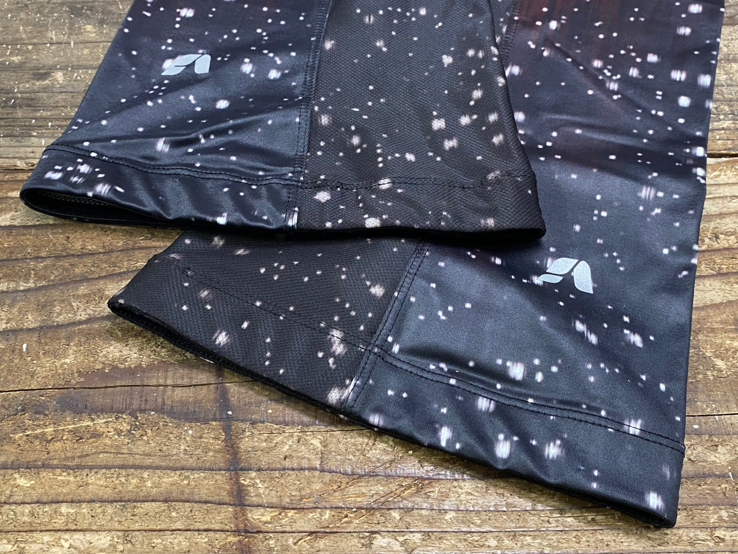 IW369 リブ Liv レッグカバー M