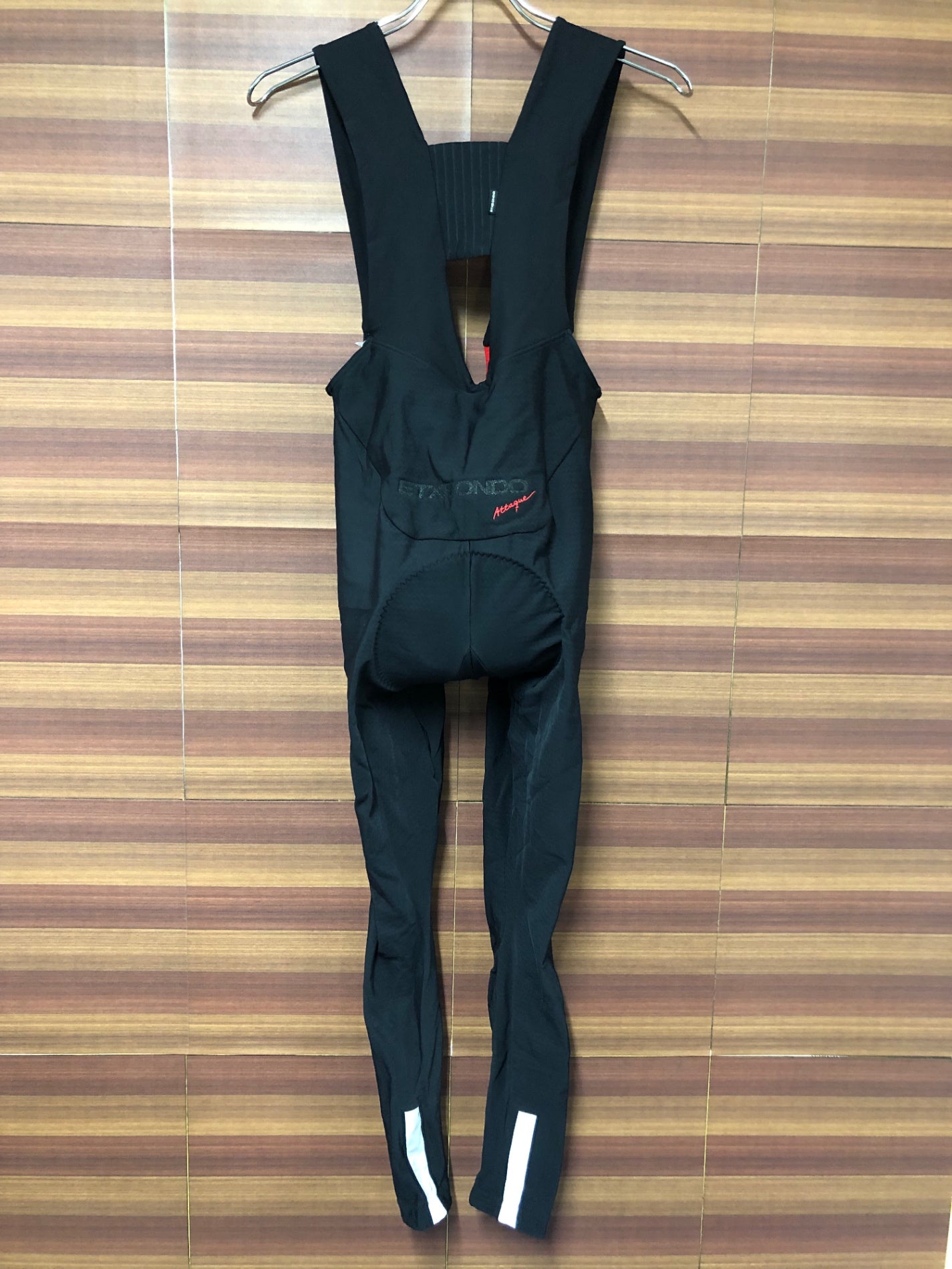 IN810 エチュオンド ETXEONDO ビブタイツ 黒 赤 S 裏起毛 ※擦れ