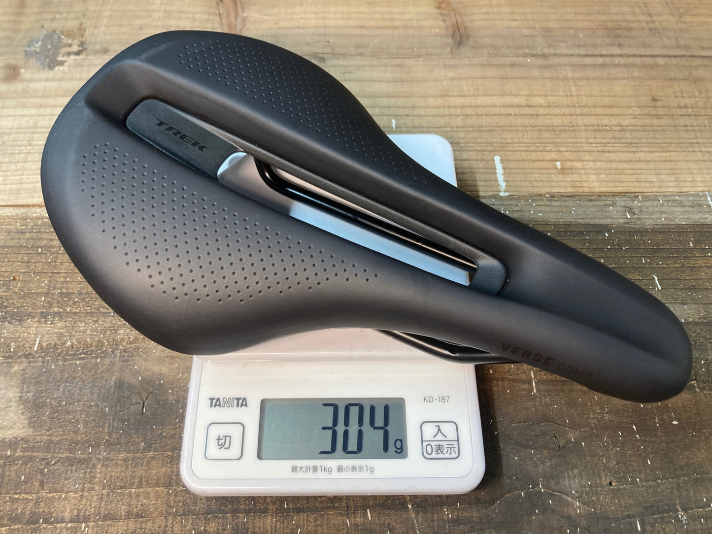 IO372 トレック TREK バースコンプ VERSE COMP サドル 黒 145mm