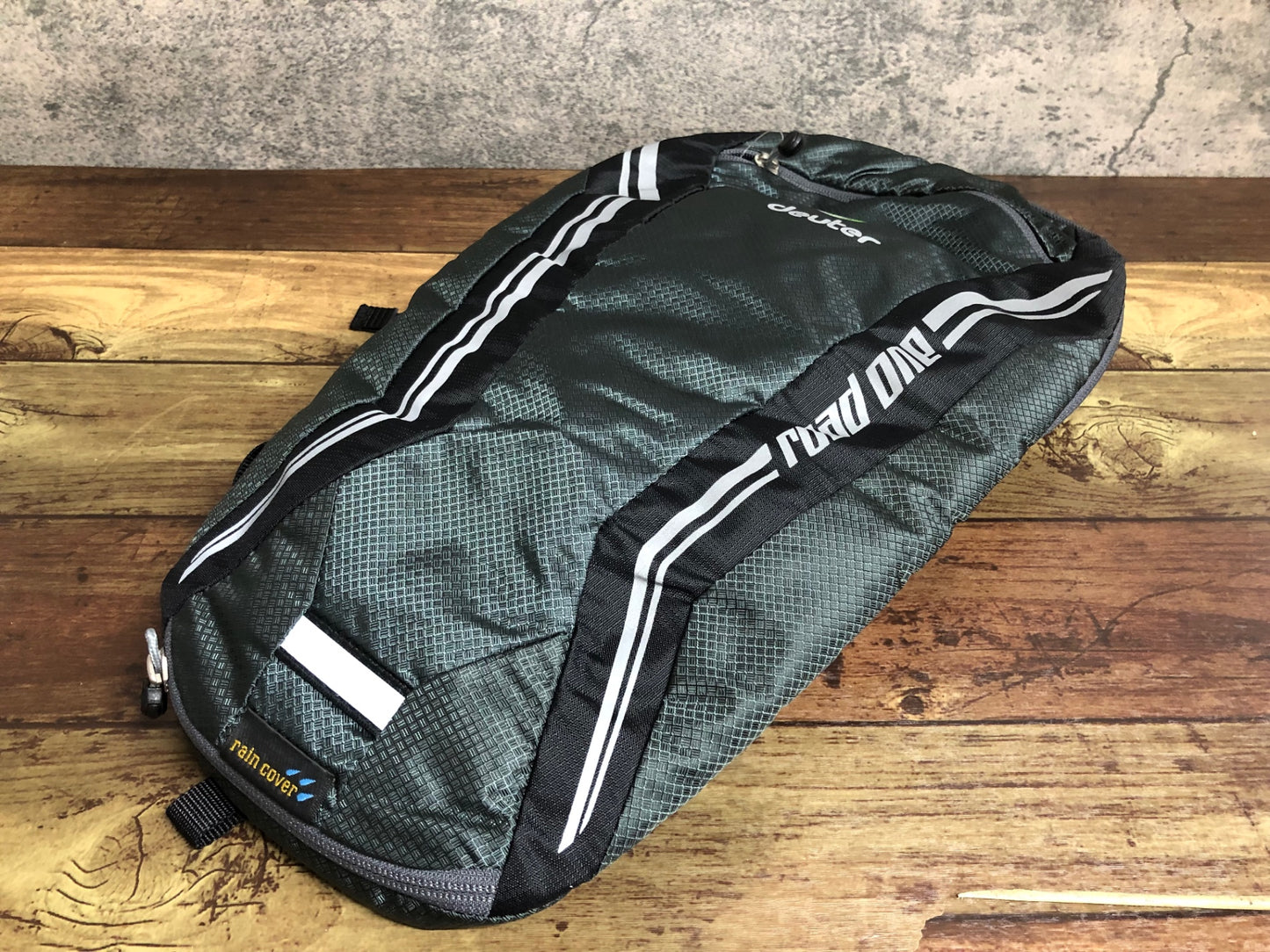 IY223 ドイター deuter road one リュック バックパック グレー 黒