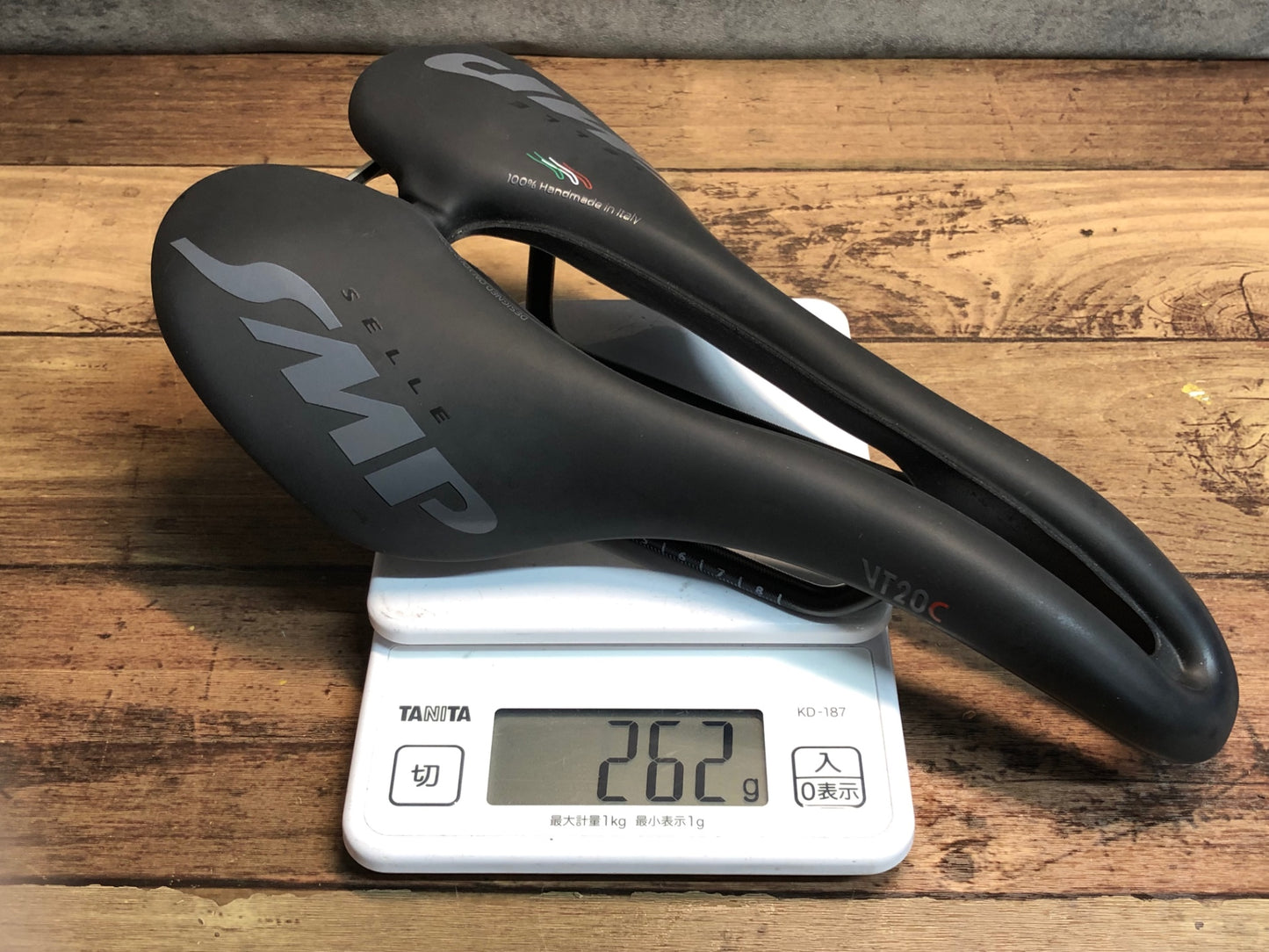 IR593 SELLE SMP VT20C サドル ステンレスレール 144mm 黒