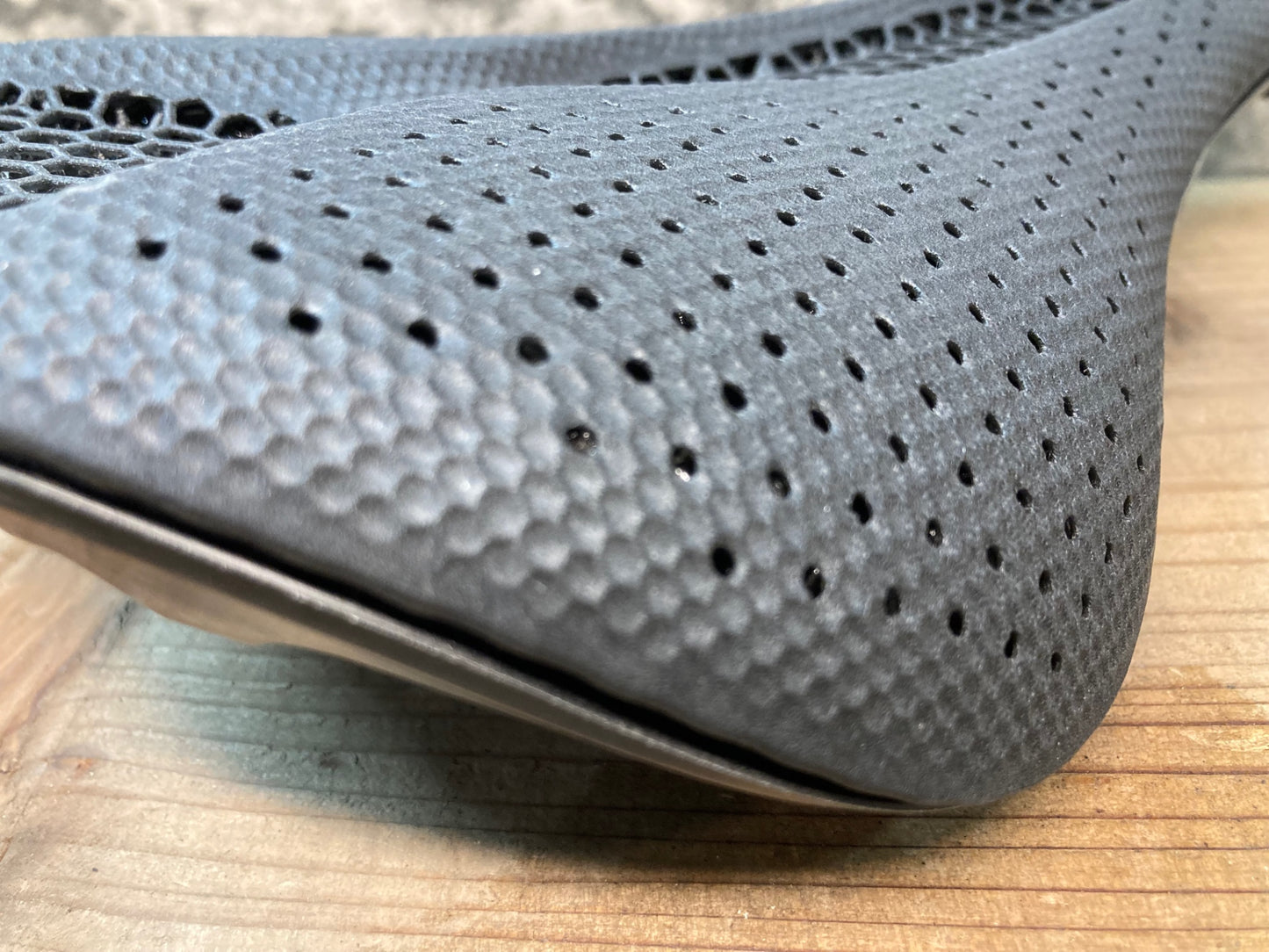 IK025 スペシャライズド SPECIALZED POWER PRO WITH MIRROR SADDLE 143mm HOLLOW Tiレール サドル