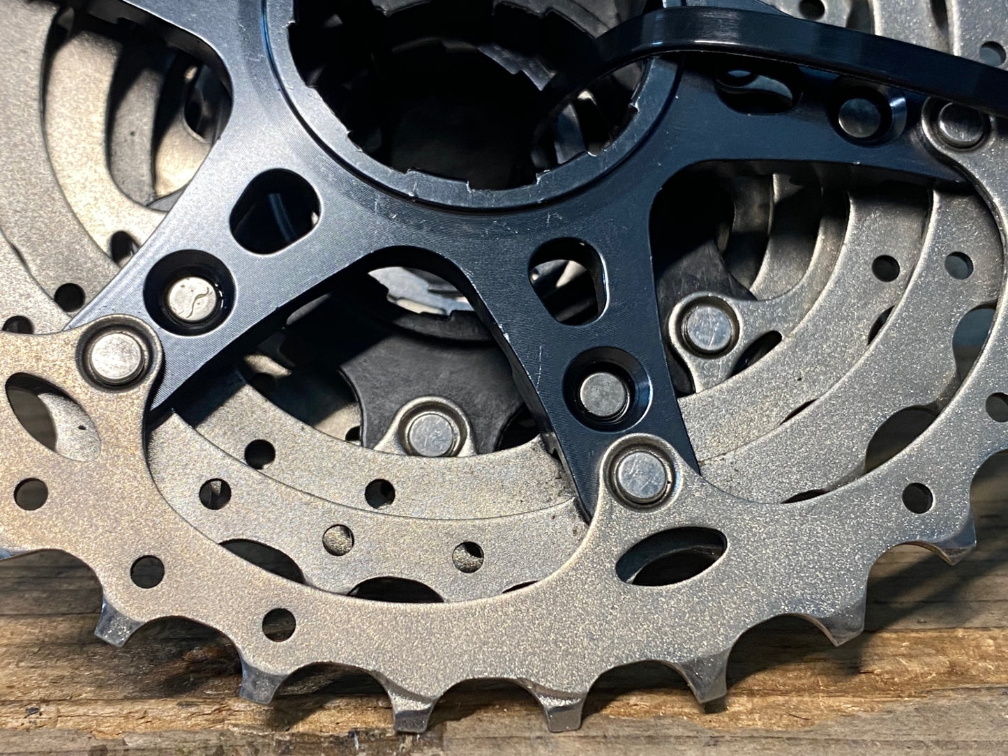 HU404 シマノ SHIMANO アルテグラ ULTEGRA CS-6800 11-32T スプロケット11S