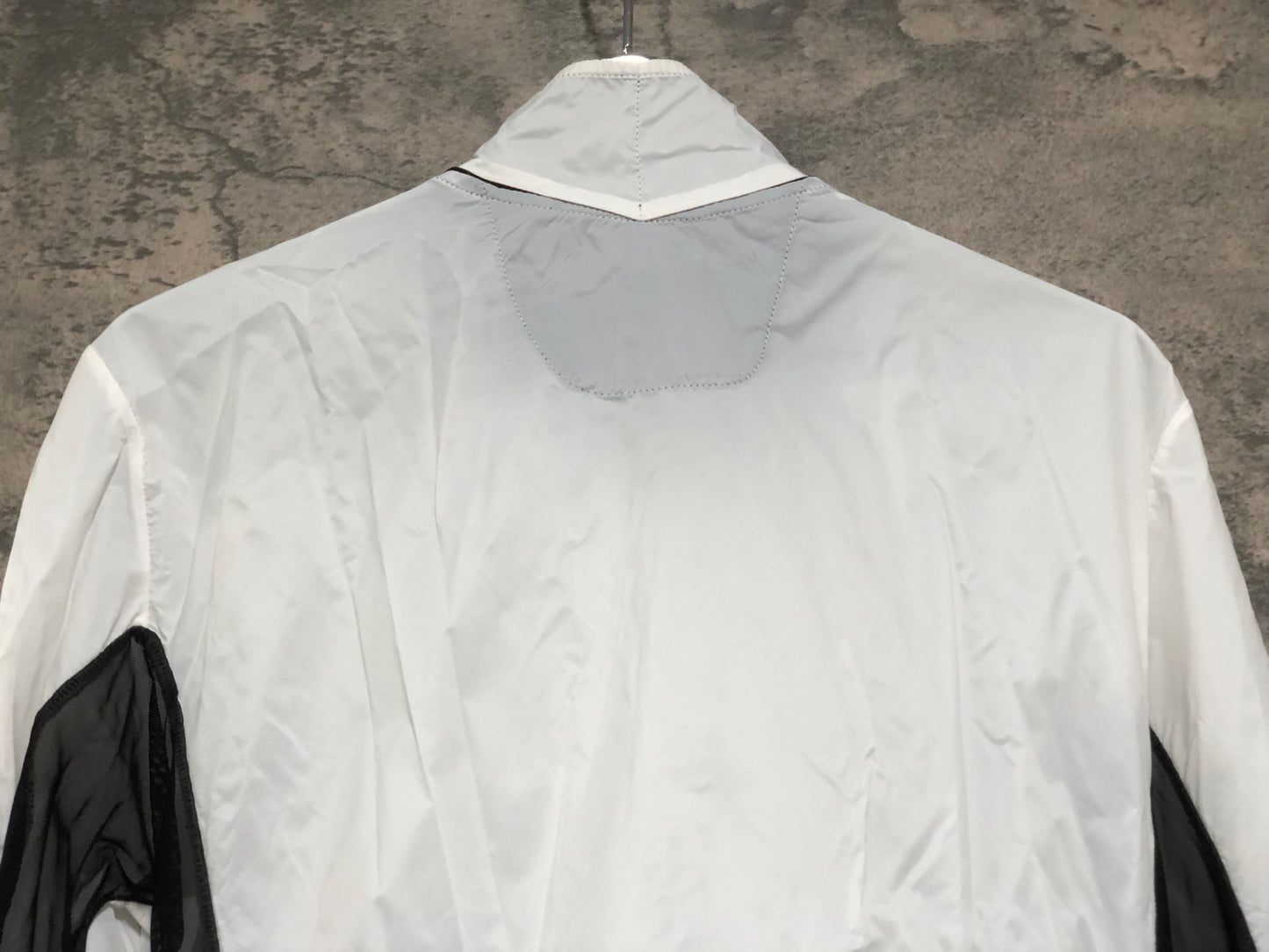 IV204 ドットアウト DOTOUT 長袖 ウインドブレイカー 白 L