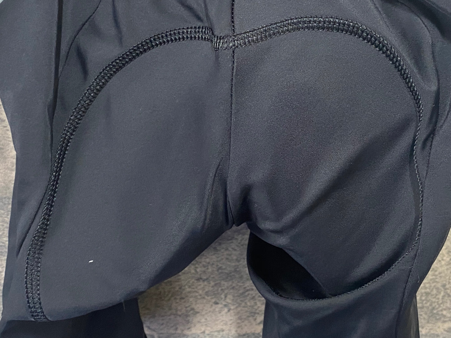 IY490 デマルキ DE MARCHI ビブショーツ 黒 Mサイズ