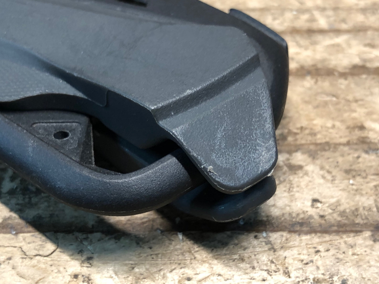 IL218 ノグ Knog FANG MULTI TOOL ツール