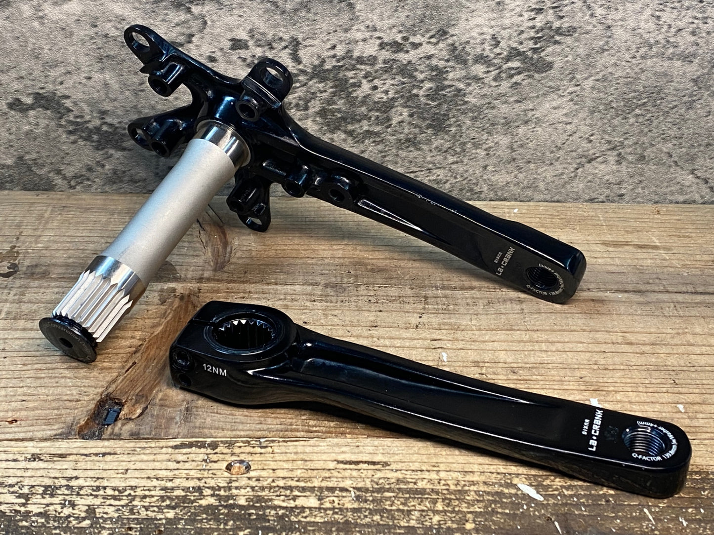 IK374 ディズナ DIXNA LA CRANK クランクアーム 150mm PCD110/74mm  ボルト、チェーンリングワッシャー付属