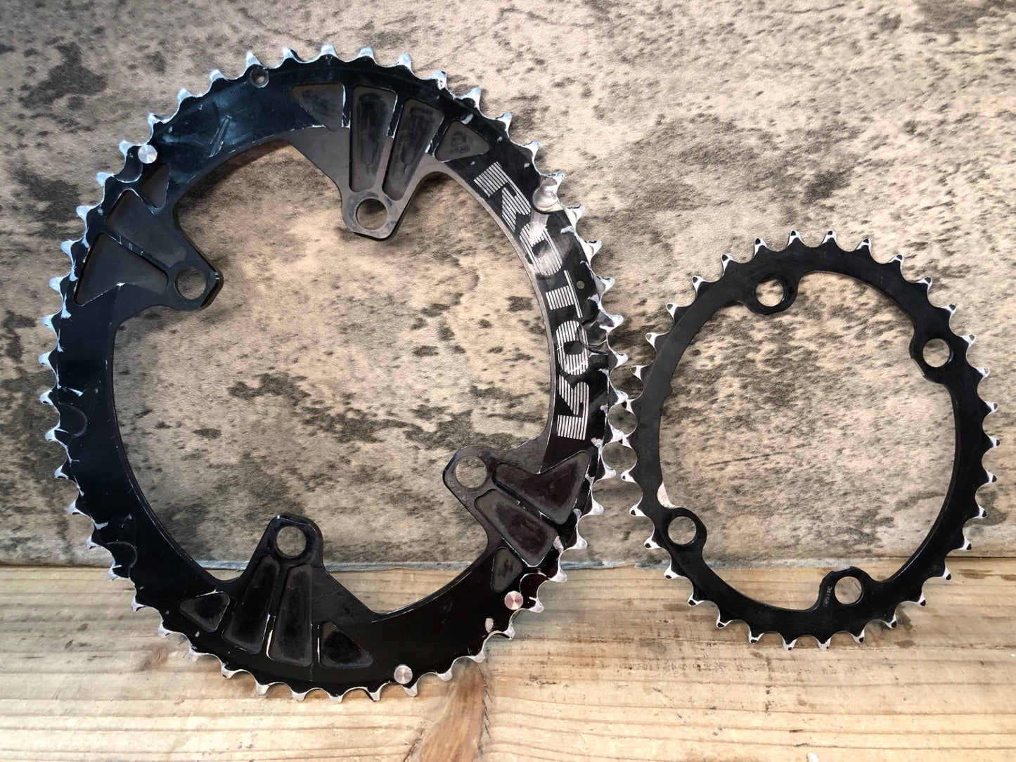 IQ464 ローター ROTOR QRINGS チェーンリング 50/34T 楕円 BCD110