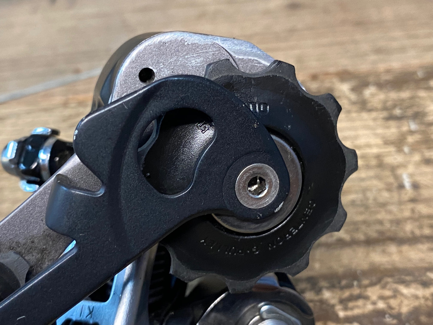 GI676 シマノ SHIMANO 105 RD-5700 リアディレイラー 10S