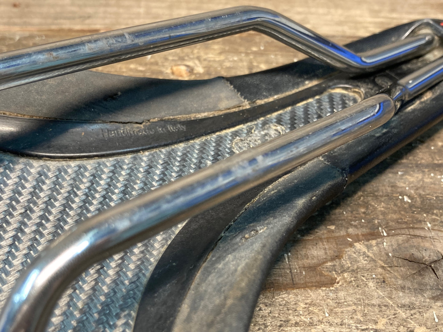 IM994 フィジーク fizik アンタレス ANTARES R3 サドル 黒 座面たわみ