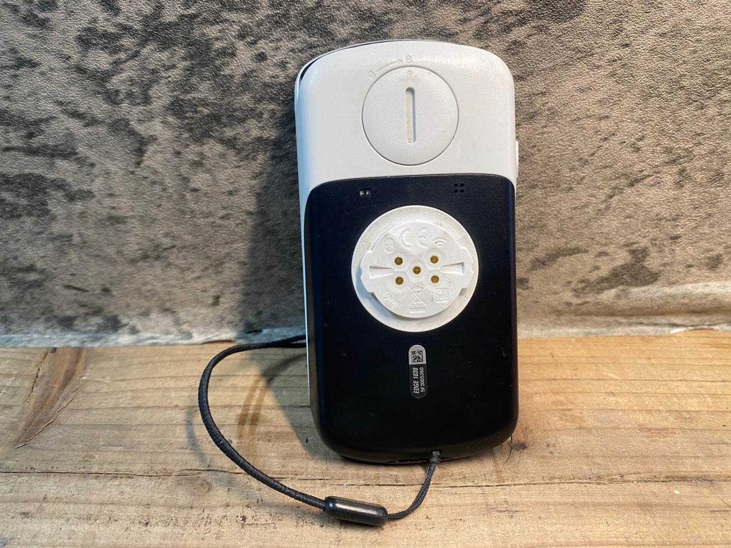 IU070 ガーミン GARMIN Edge 1030 GPS サイクルコンピュータ ※液晶劣化、浮きのためジャンク