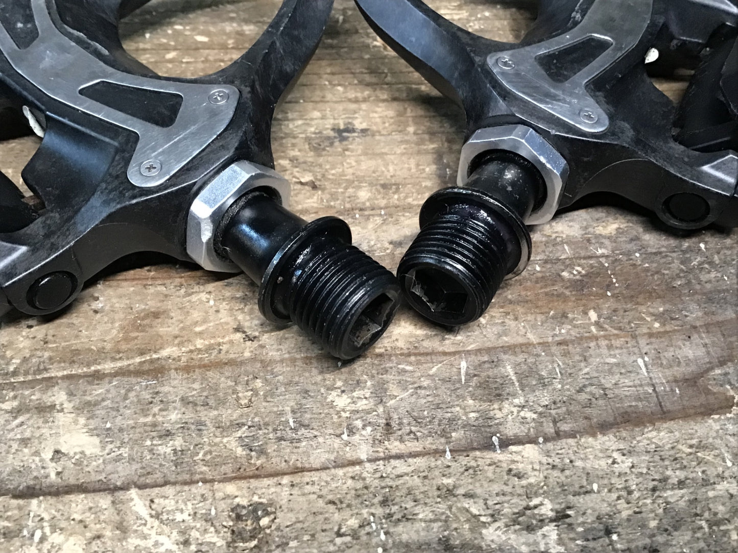 IP260 シマノ SHIMANO 105 PD-5700-C ビンディングペダル SPD-SL