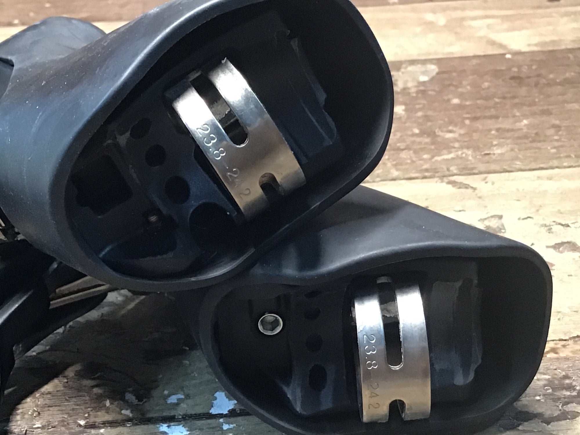 IJ537 シマノ SHIMANO 105 ST-5700 STIレバー 2X10S シルバー