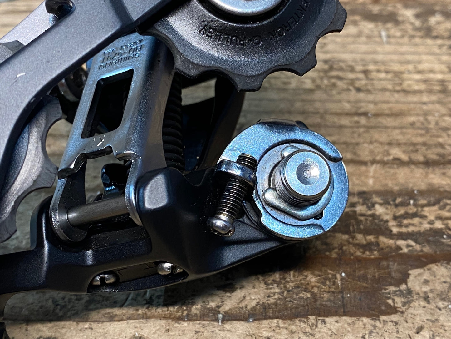 GI676 シマノ SHIMANO 105 RD-5700 リアディレイラー 10S