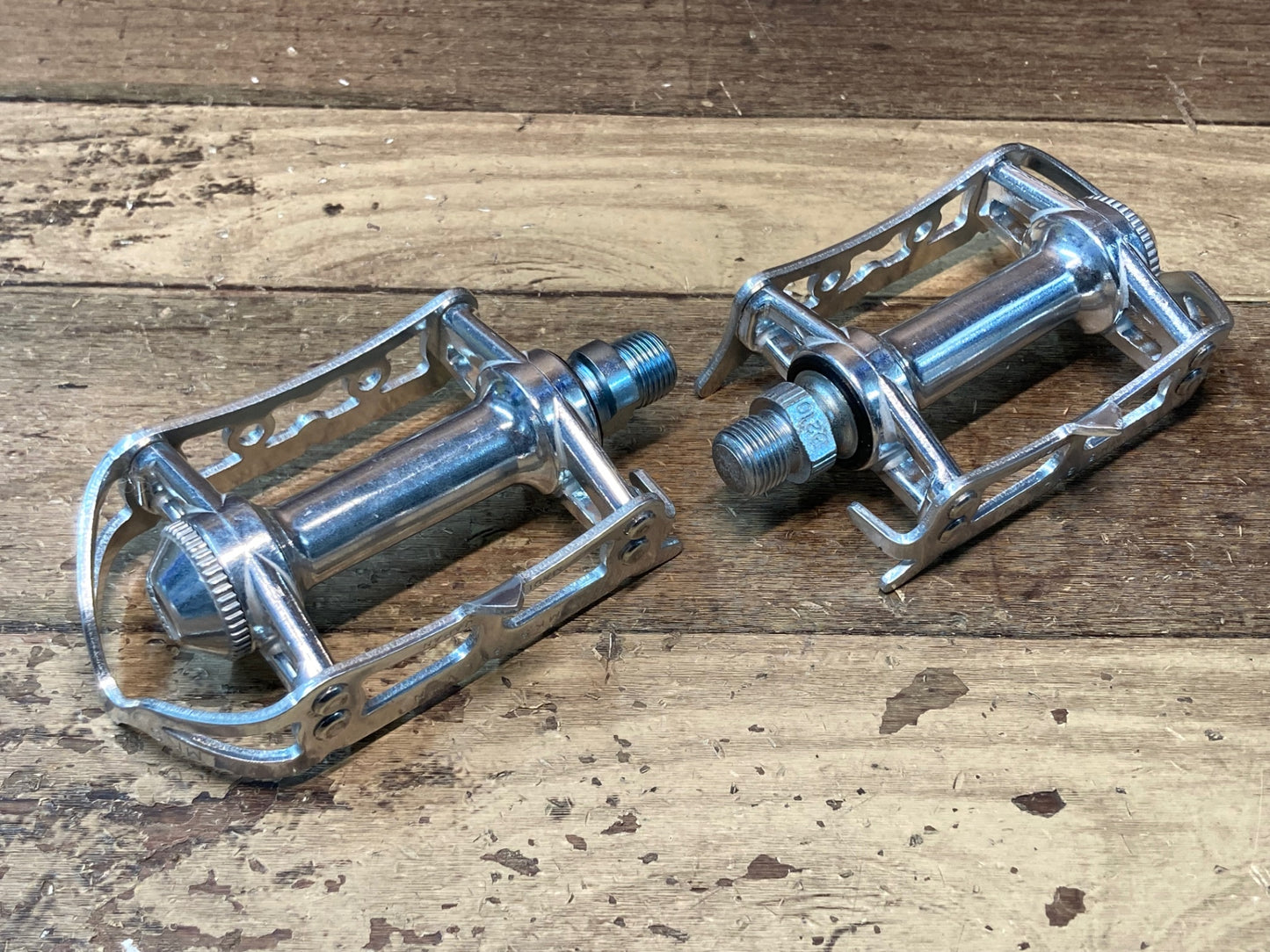 IN055 三ヶ島 MKS SYLVAN ROAD SY-1 フラットペダル シルバー ※回転ザラつき有