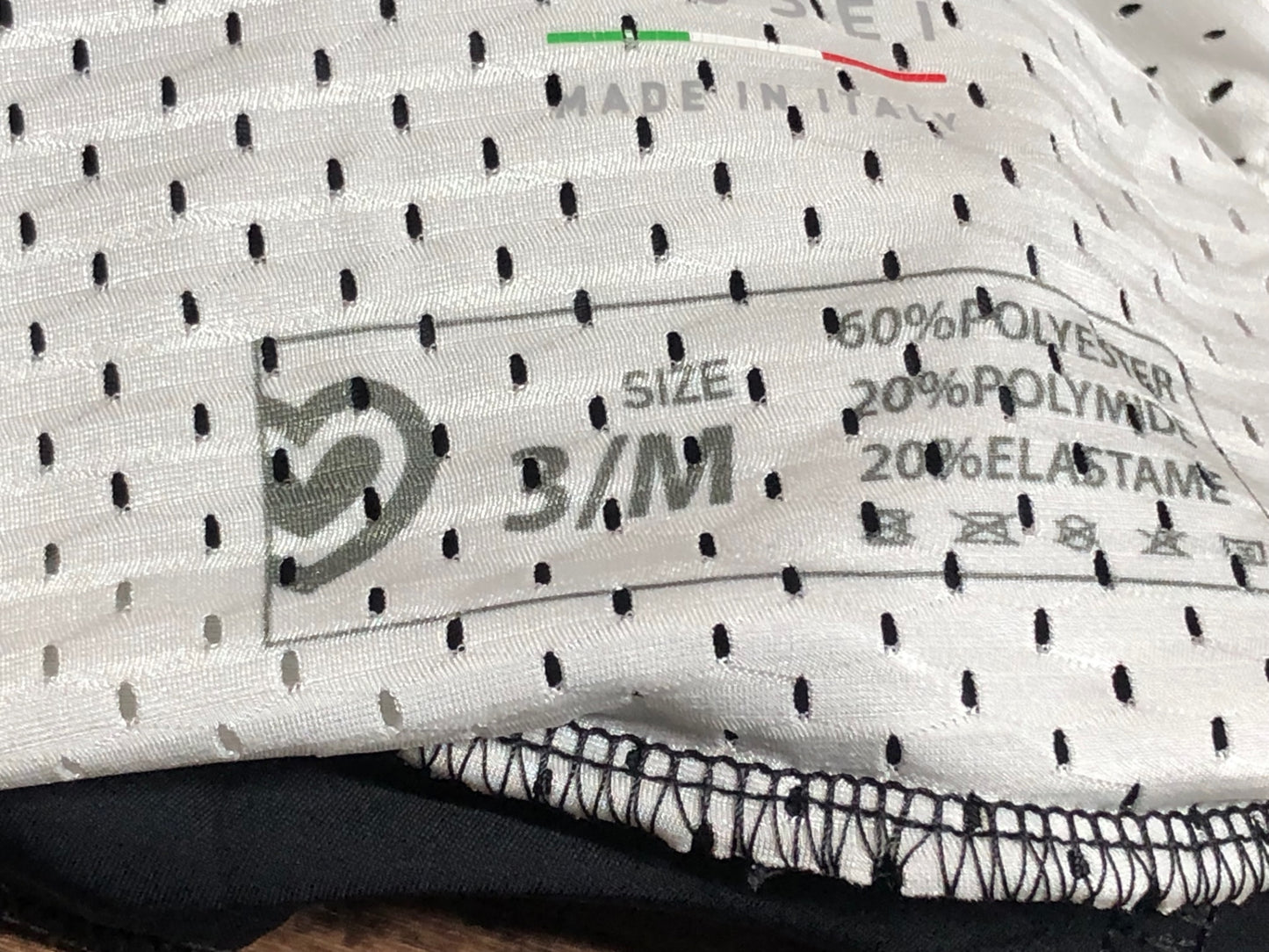 IO892 ピセイ PISSEI SEGUIMI ビブショーツ 黒 3/Mサイズ