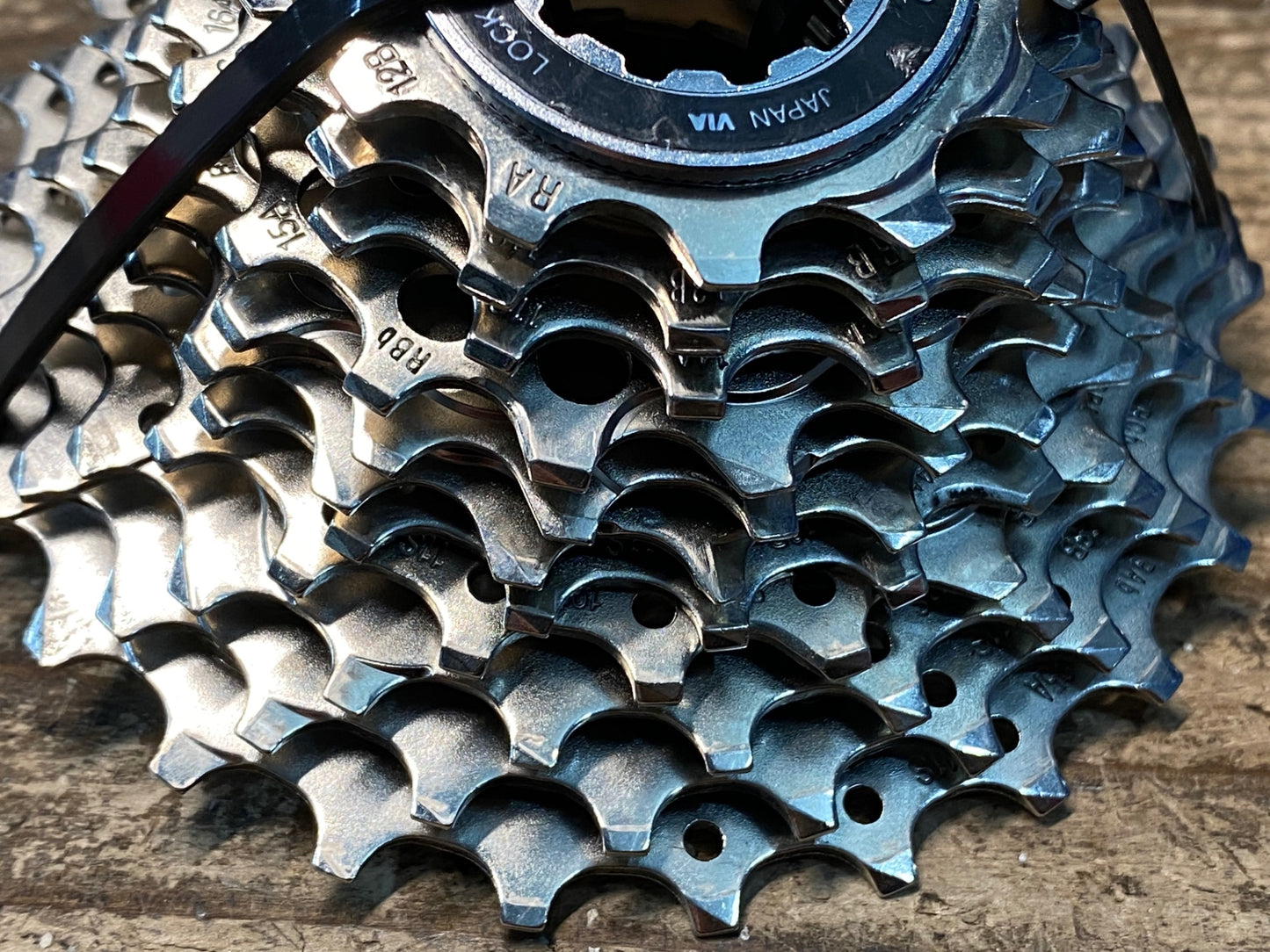 IZ660 シマノ SHIMANO 105 CS-R7000 スプロケット 11S 12-25T