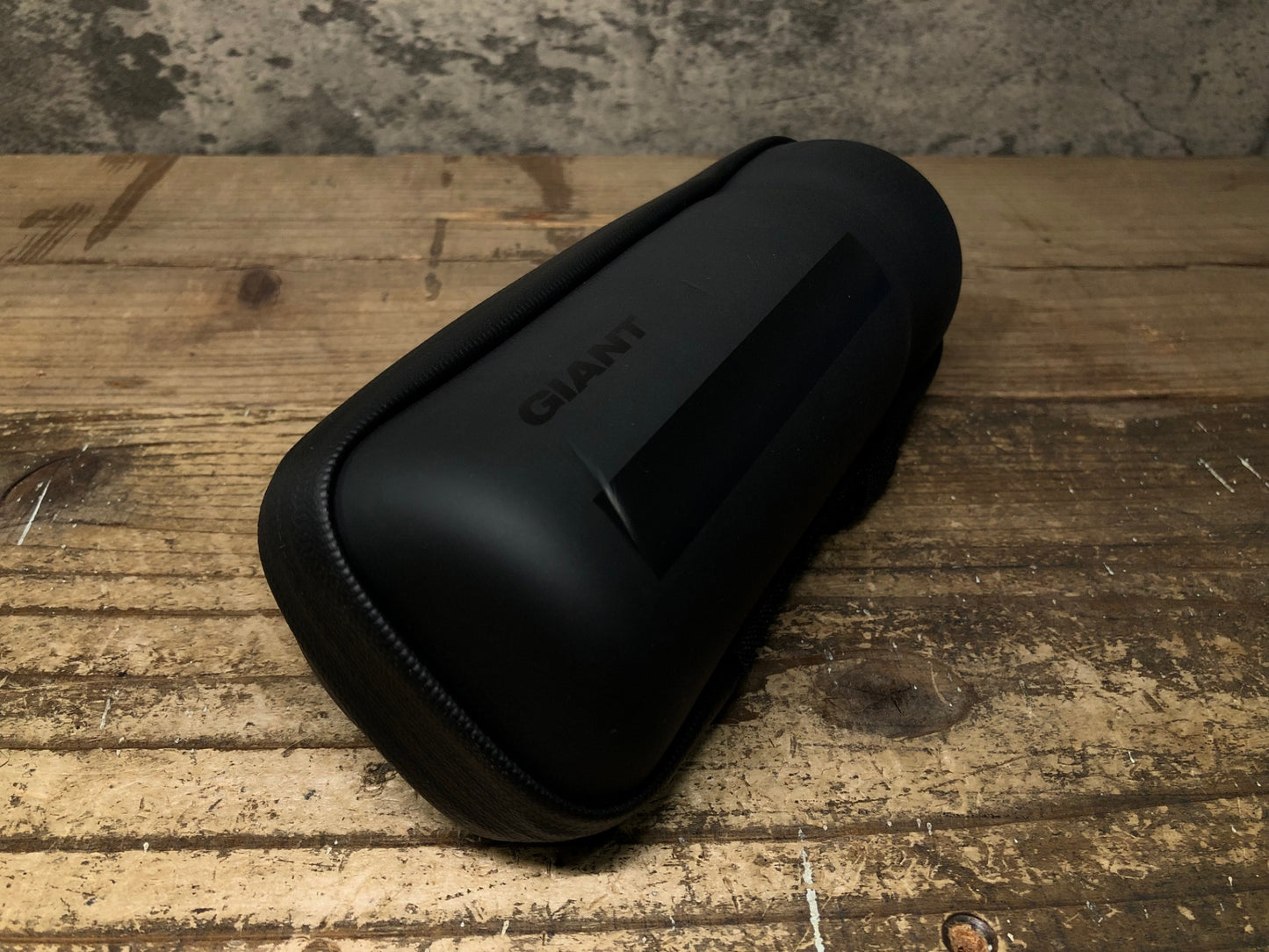 IV779 ジャイアント GIANT tool capsule