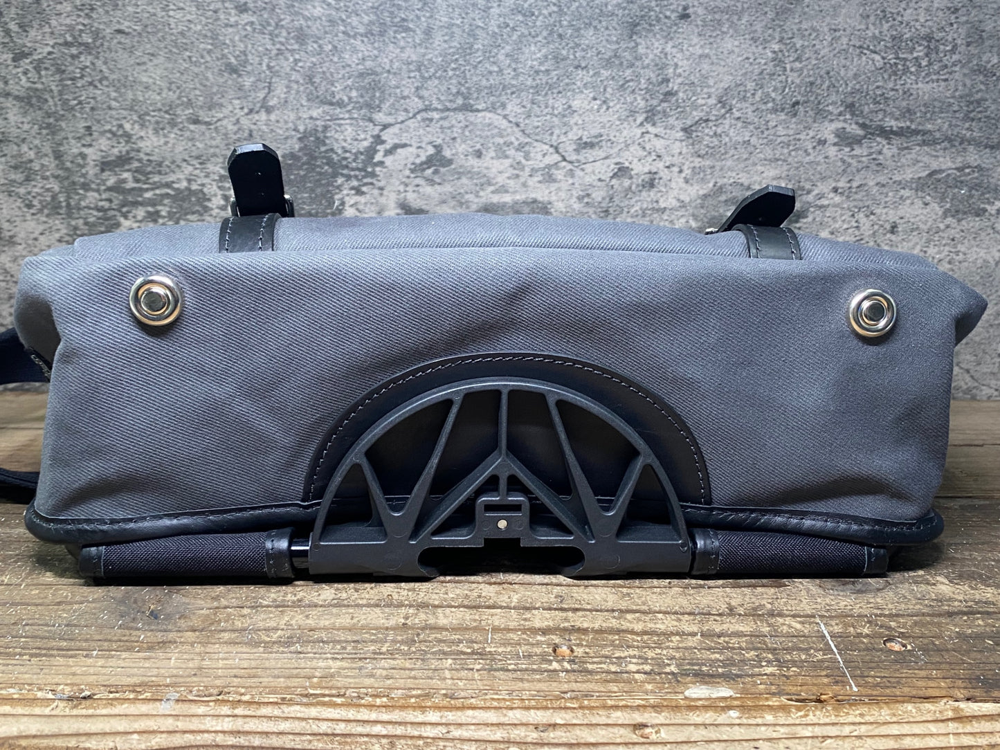 IQ815 ブロンプトン BROMPTON CHAPMAN GAME BAG M 12L スモークグレイ